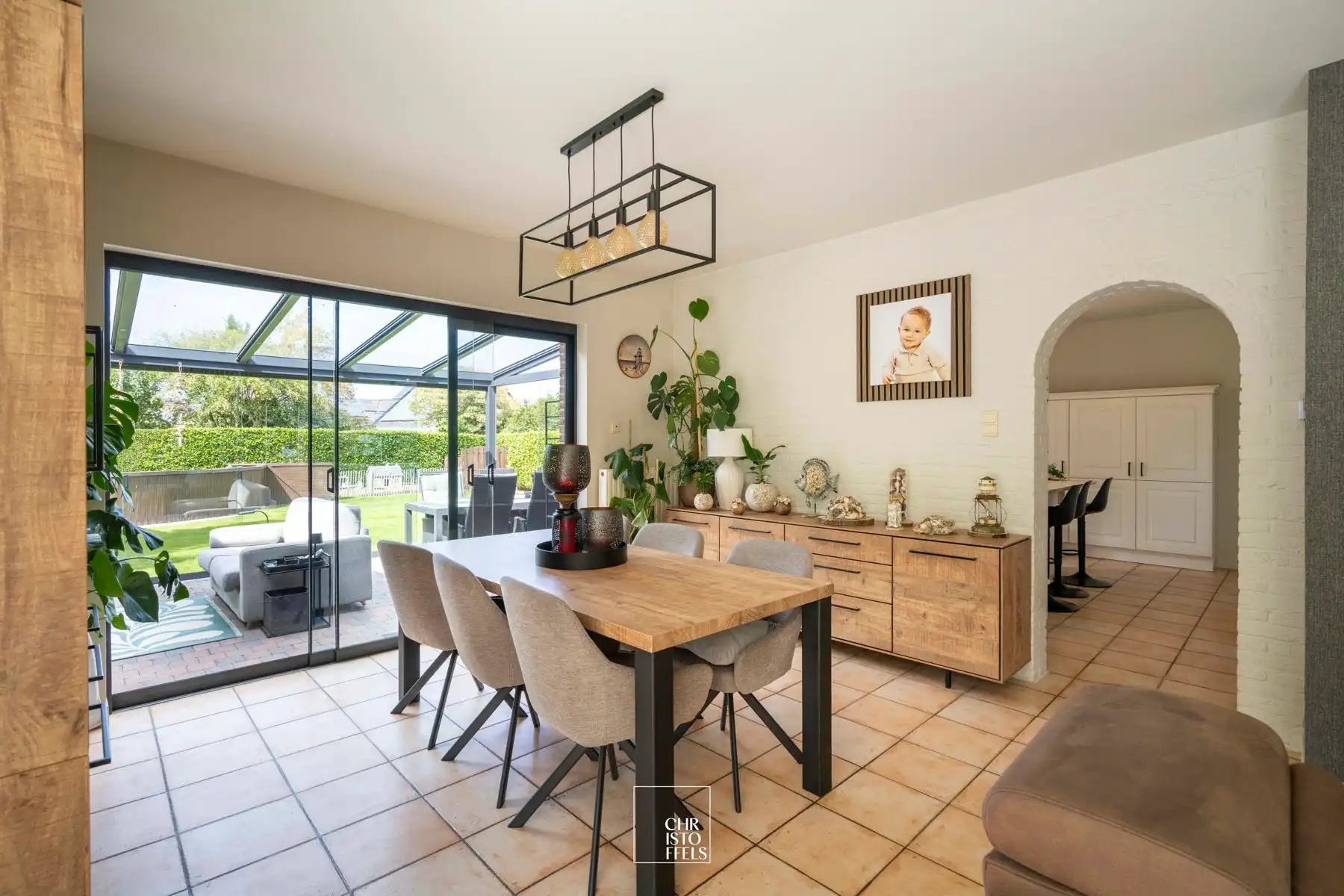 Instapklare gezinswoning (199m²) in gegeerde buurt te Lanaken!  foto 5