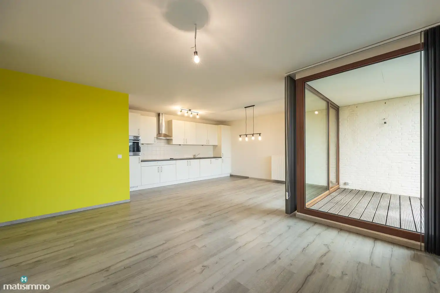 INSTAPKLAAR APPARTEMENT MET 2 SLAAPKAMERS NABIJ HET CENTRUM VAN BILZEN foto 3
