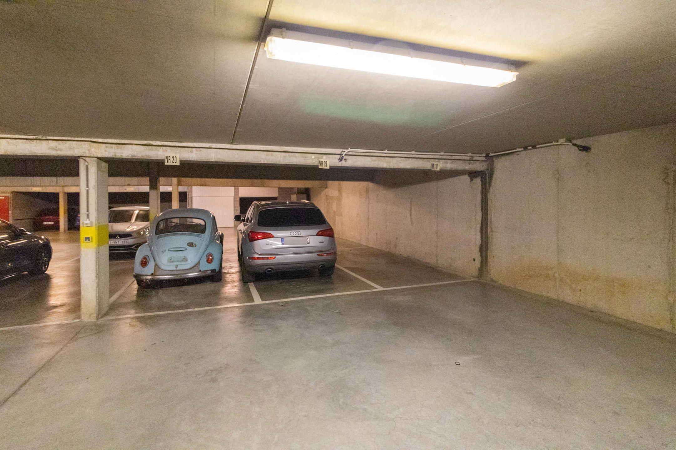 Parkeerplaats te huur foto 2