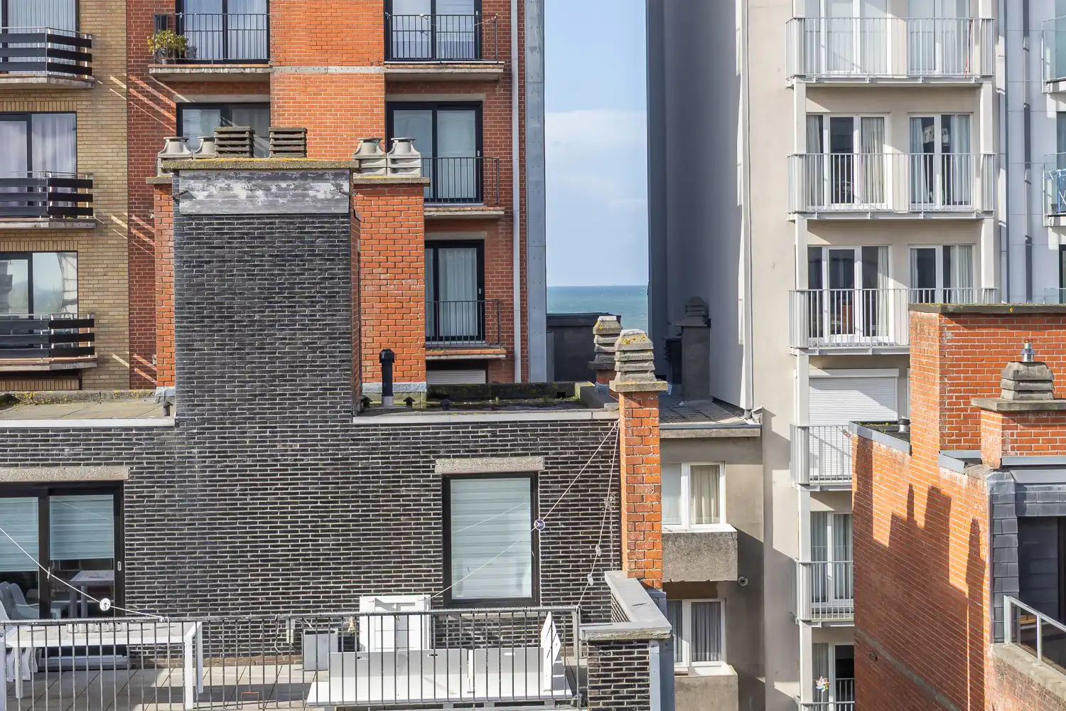 Prachtig gerenoveerde studio te koop in Middelkerke, op slechts enkele stappen van de zee foto 8