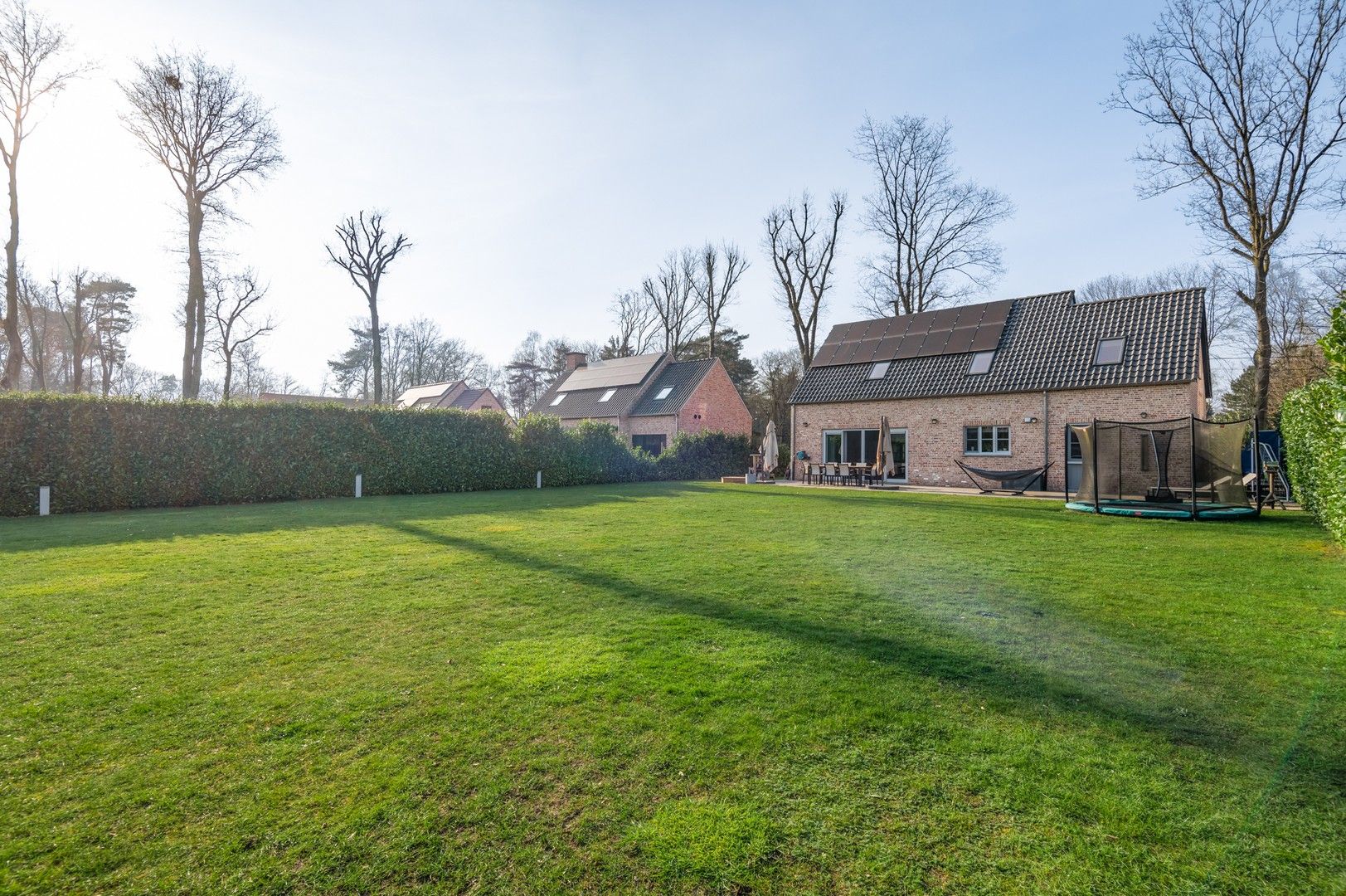 Vrijstaande jonge woning op een zonnig perceel van 1.001 m² foto 10