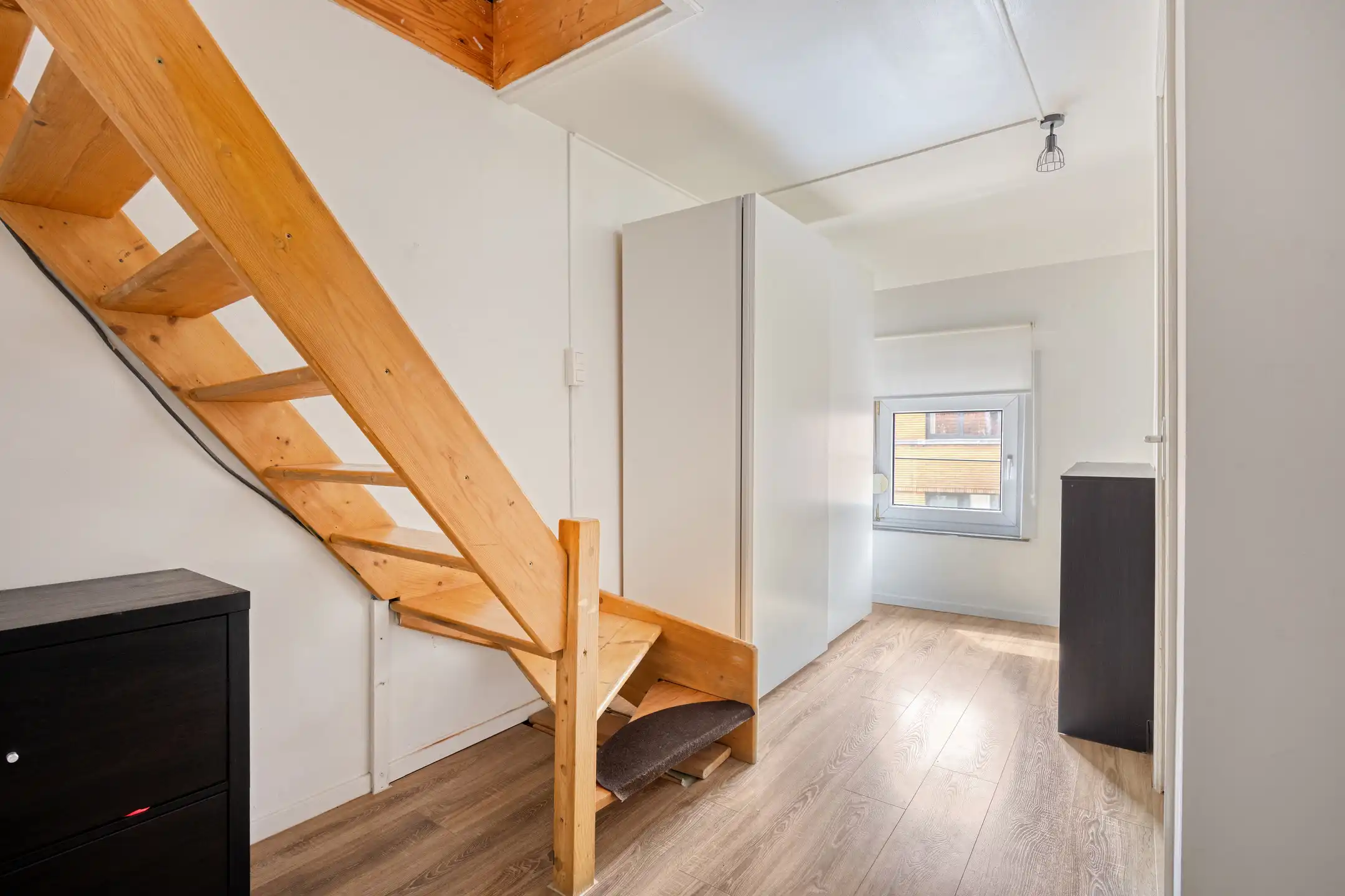 Instapklare woning met tuin op uitstekende locatie foto 9