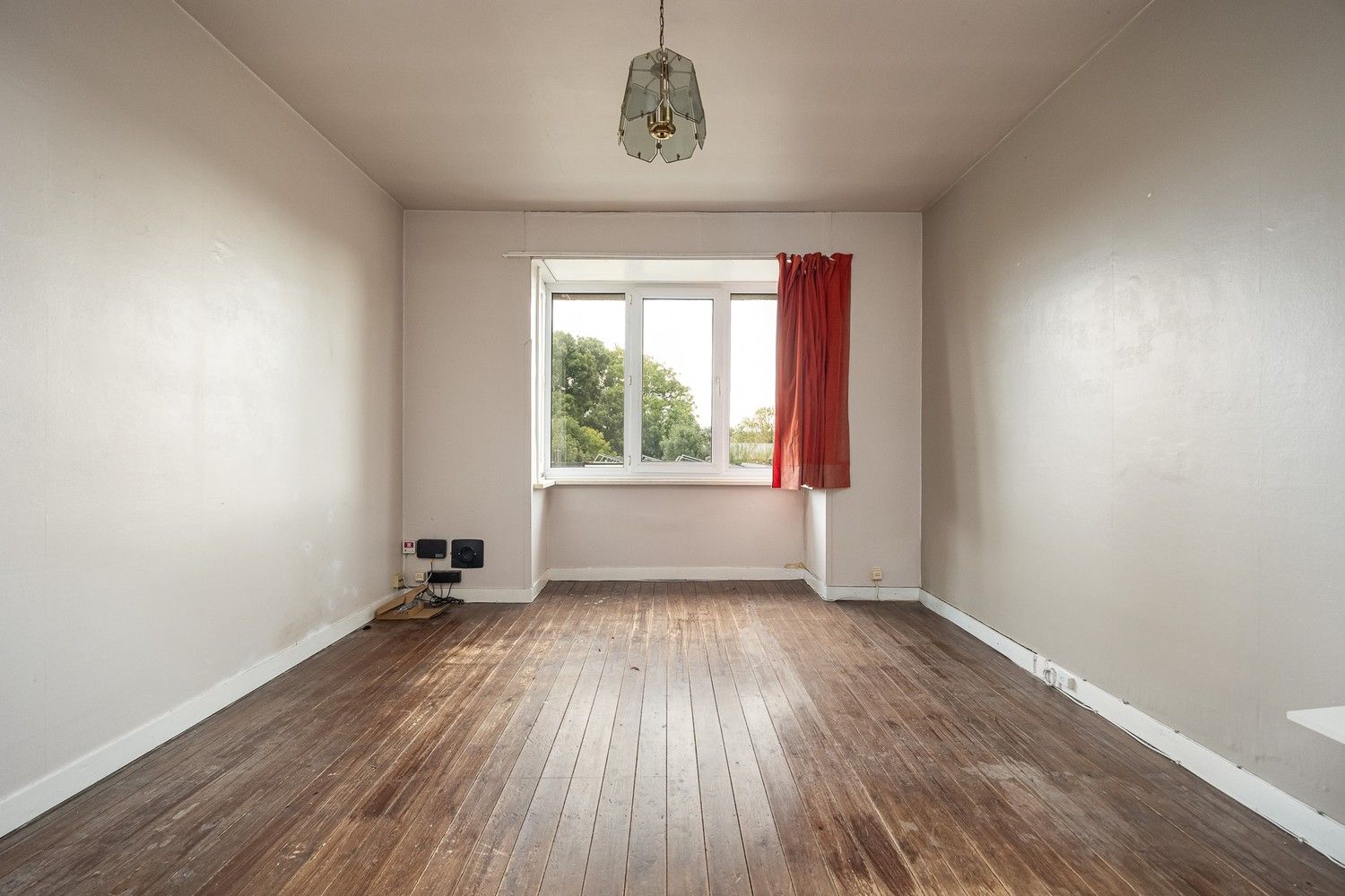 Te renoveren opbrengsteigendom met 3 éénslaapkamerappartementen nabij het Boekenbergpark foto 20