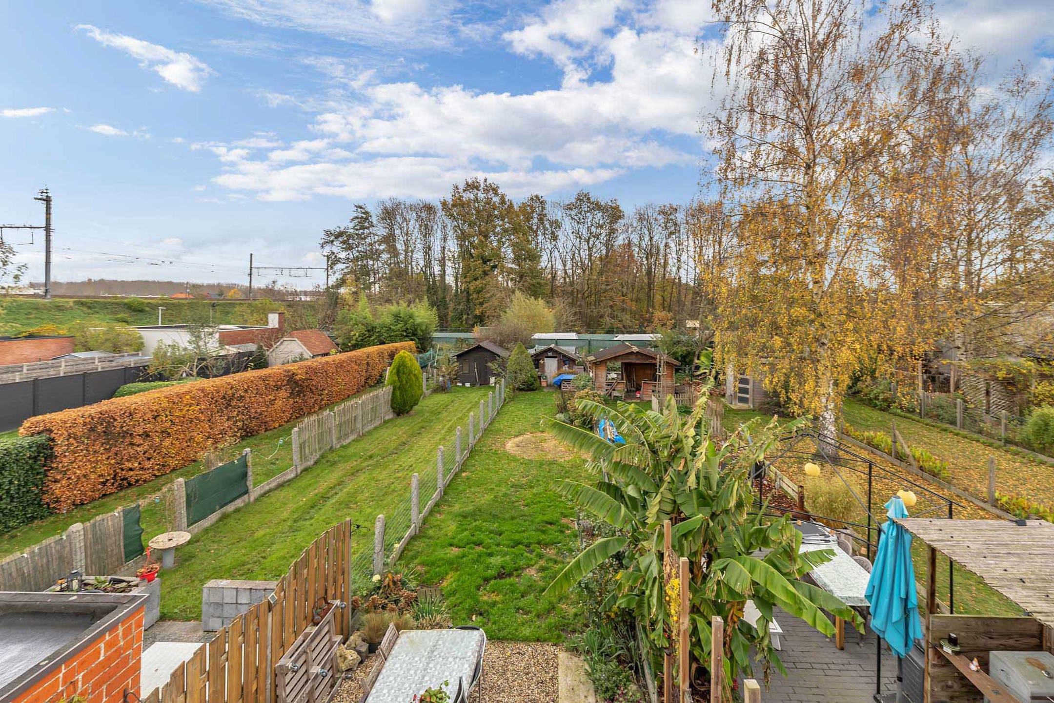 Gezellig op te frissen gesloten bebouwing met tuin foto 13