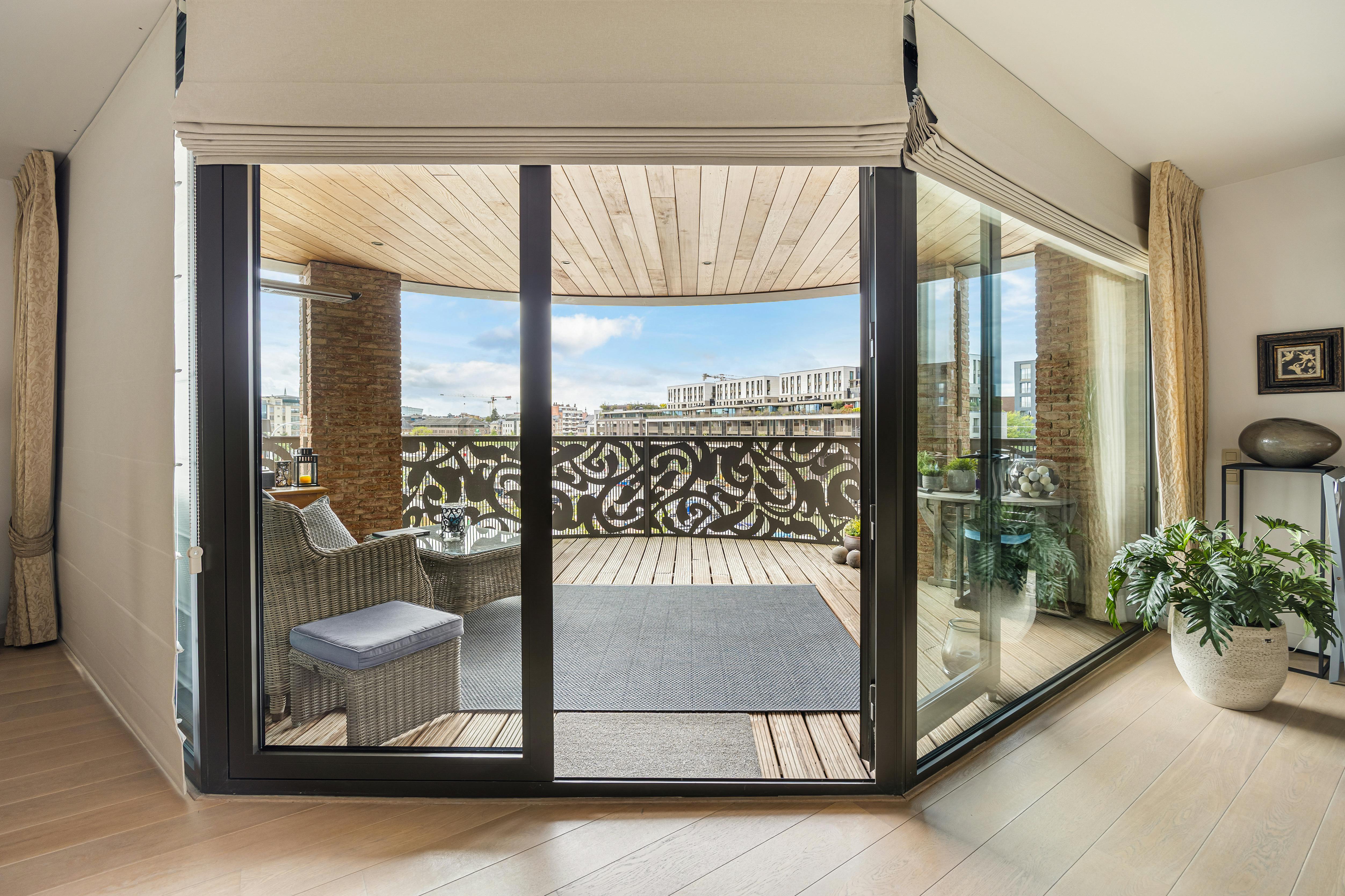 Exclusief hoekappartement aan het water met ruim zonneterras foto 4