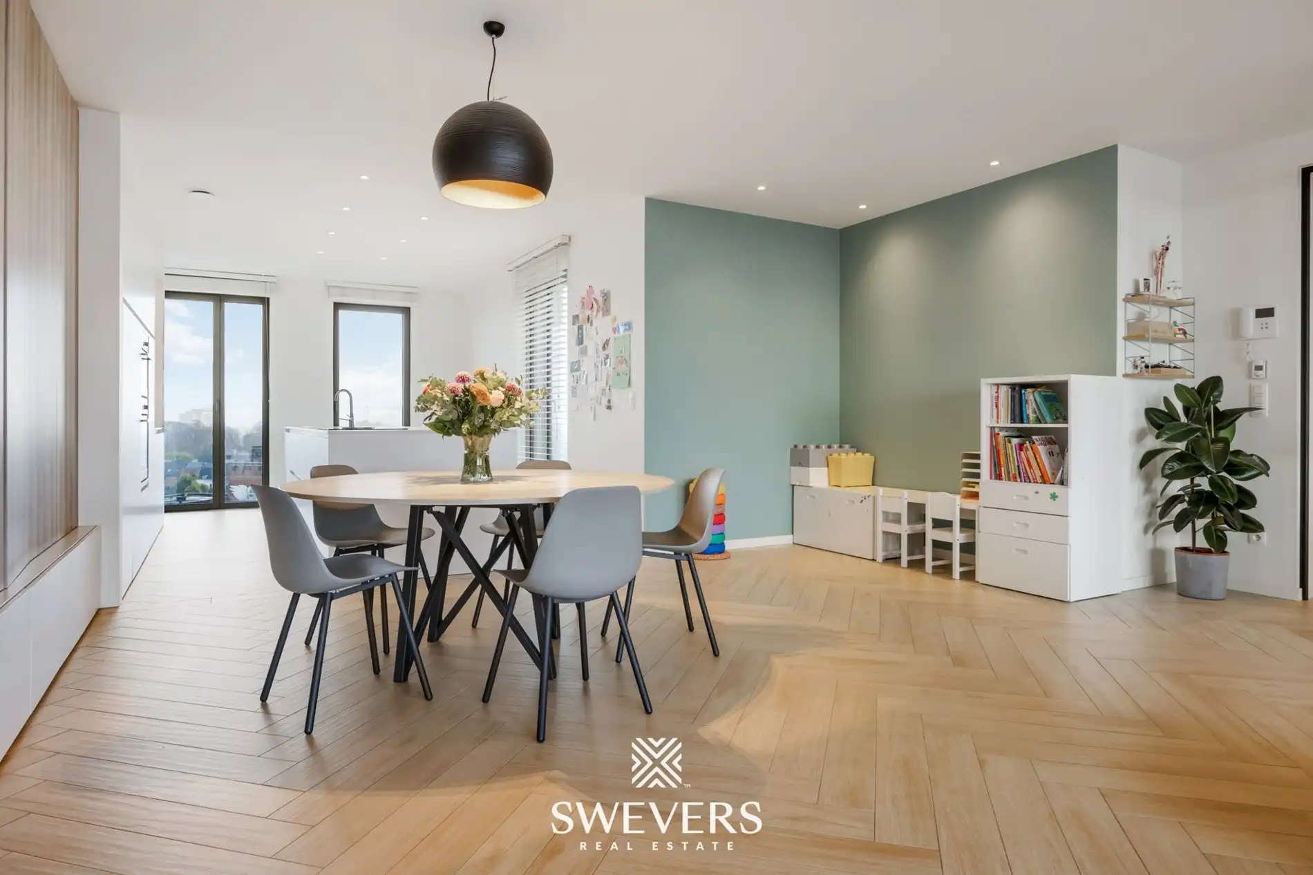 Uniek penthouse (168m²) met 3 slpk en een fantastisch uitzicht in centrum Hasselt foto 4