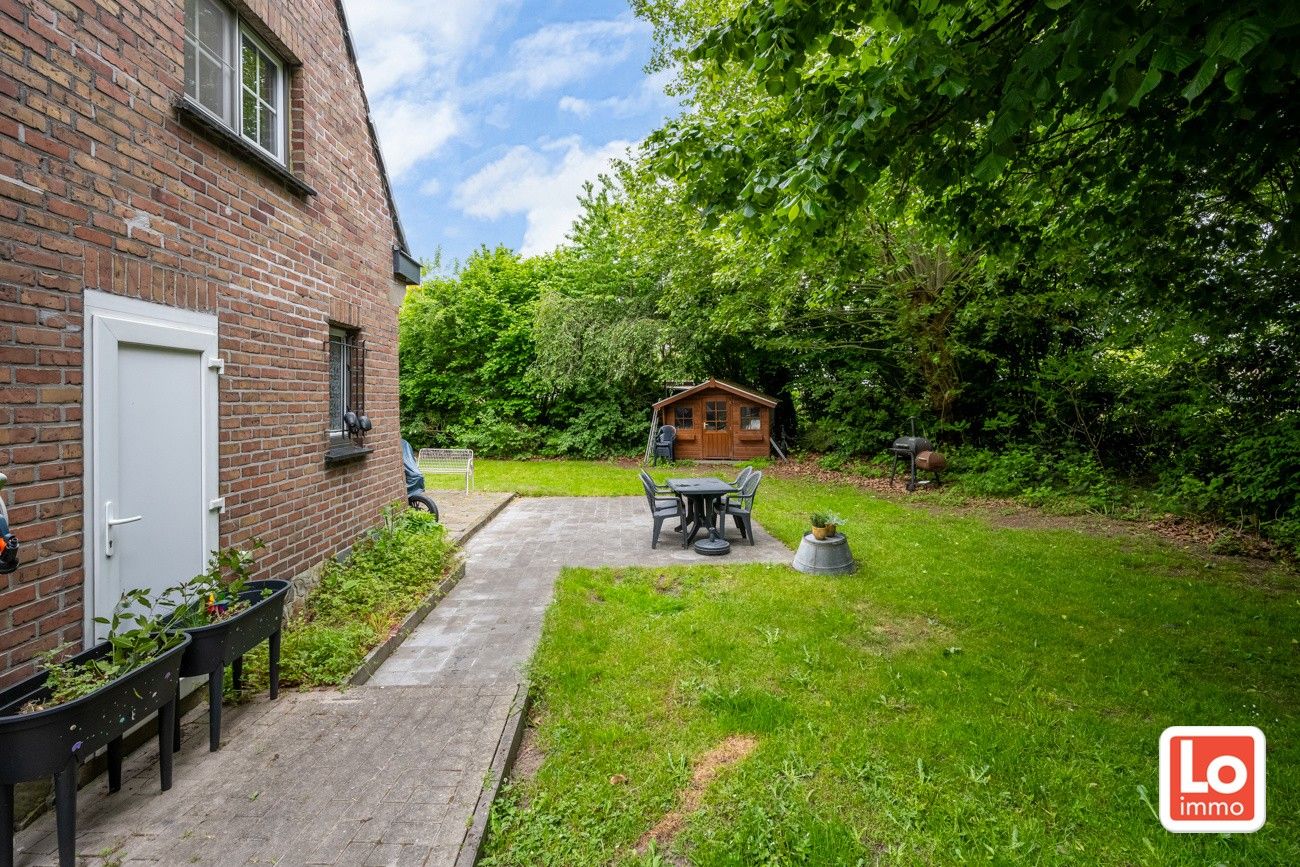 Charmante instapklare alleenstaande villa met afzonderlijke garage en grote ‘volwassen groene’ tuin vlakbij alle hoofdwegen in Oostakker. foto 21