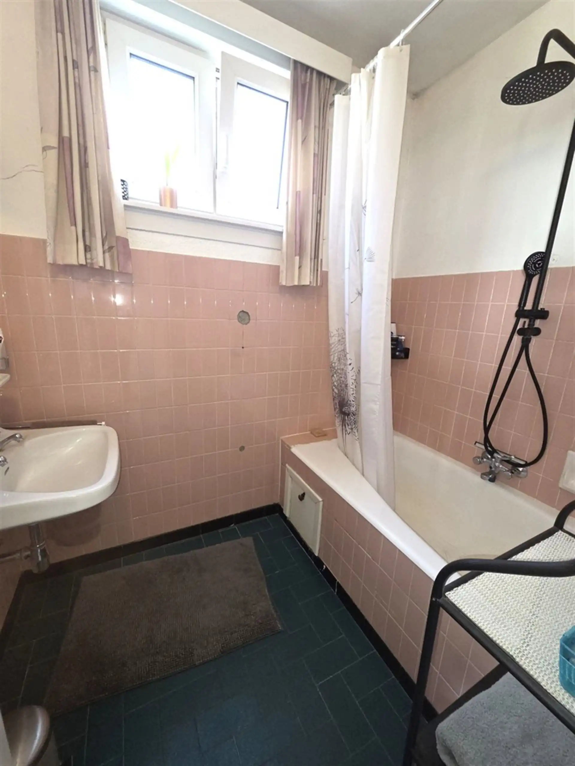 Leuke woning met 3 slaapkamers, garage en bijgebouw in de tuin foto 12