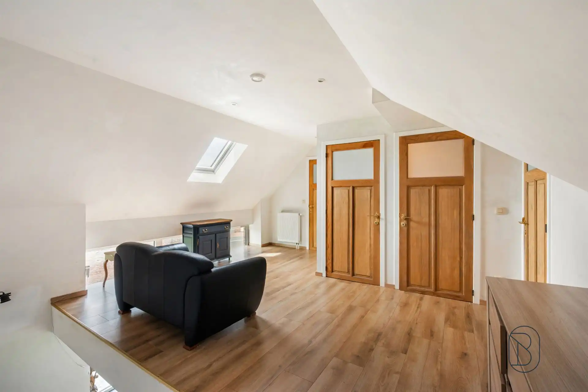 Ruime en energiezuinige woning met studio en tuin in Gaurain foto 32