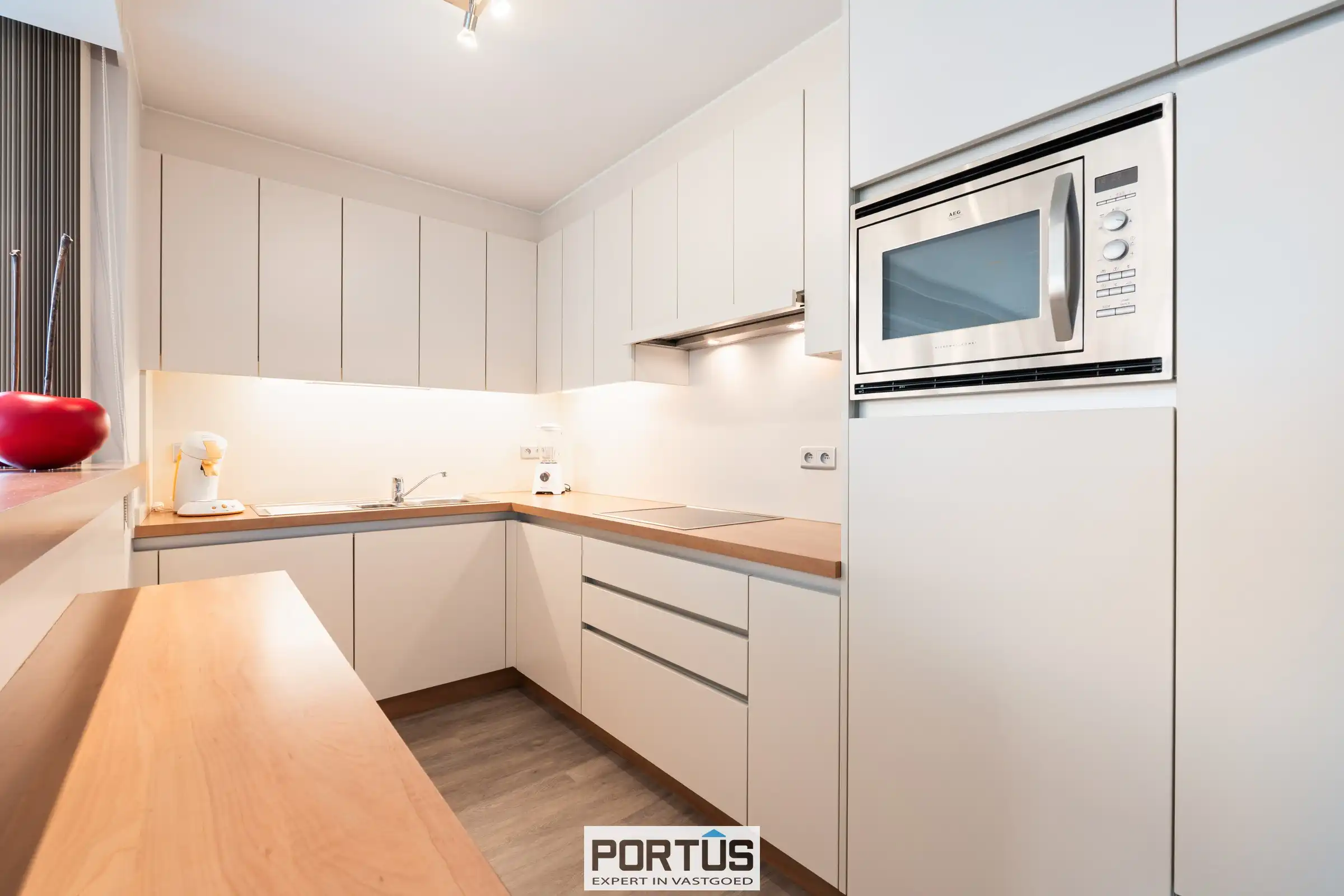 Ruim zonnig hoekappartement te koop te Nieuwpoort foto 4