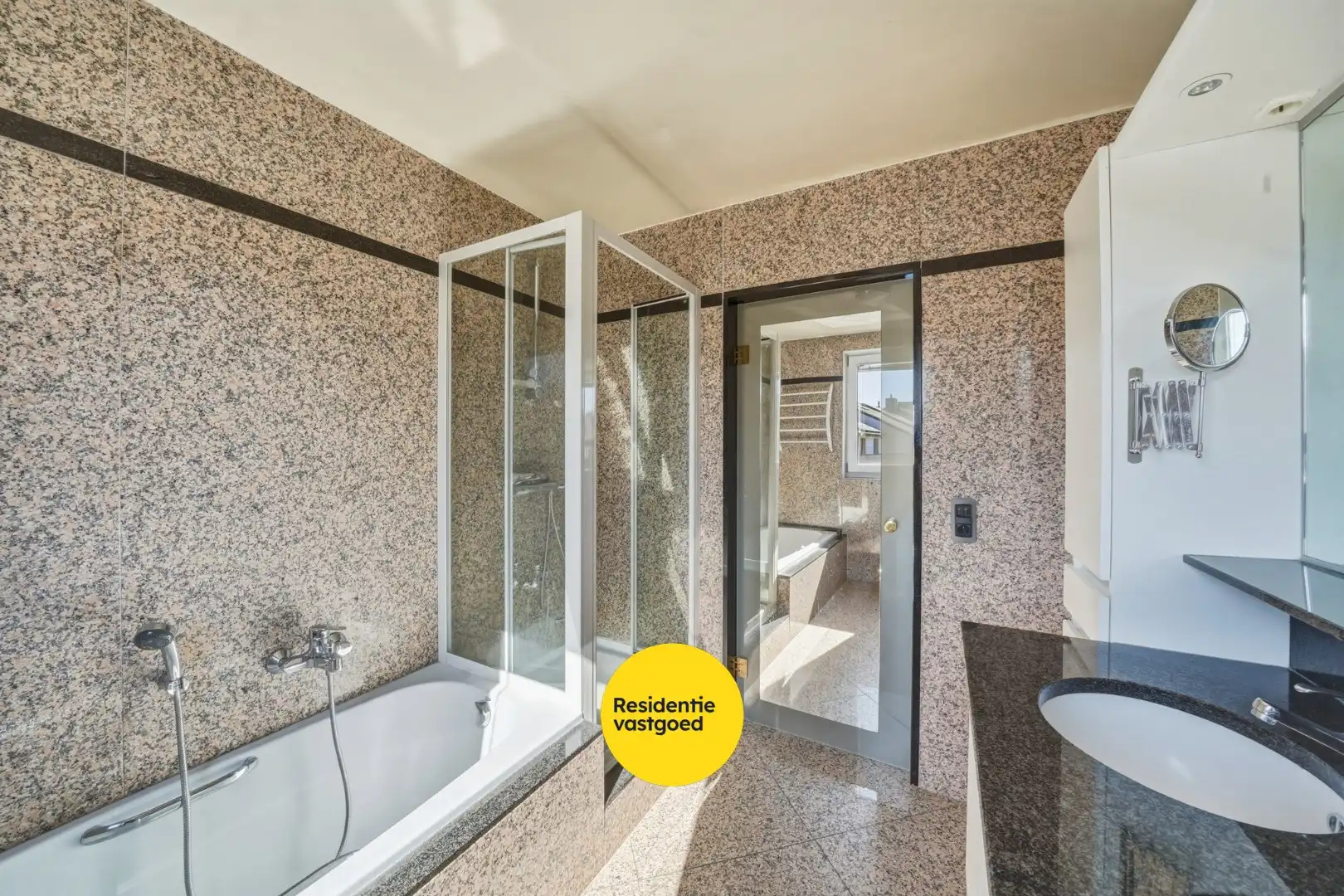 Instapklaar appartement met 2 slaapkamers en terras van 63 m² foto 15