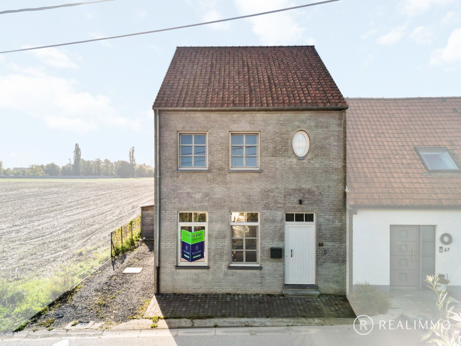 Verrassend ruime nieuwbouwwoning met 4 slaapkamers foto {{pictureIndex}}