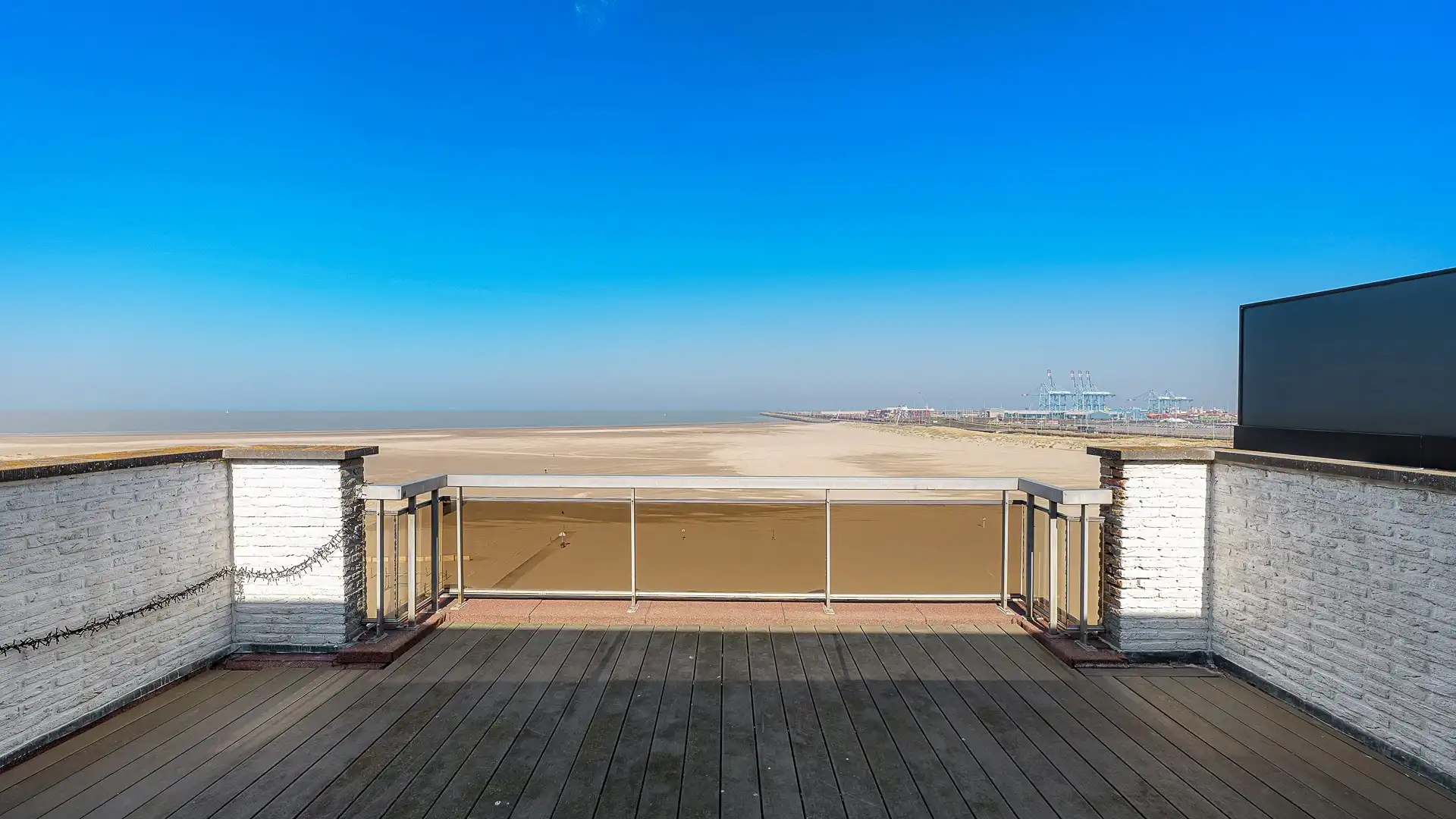 Mooie penthouse met zicht op zee en hinterland foto 2