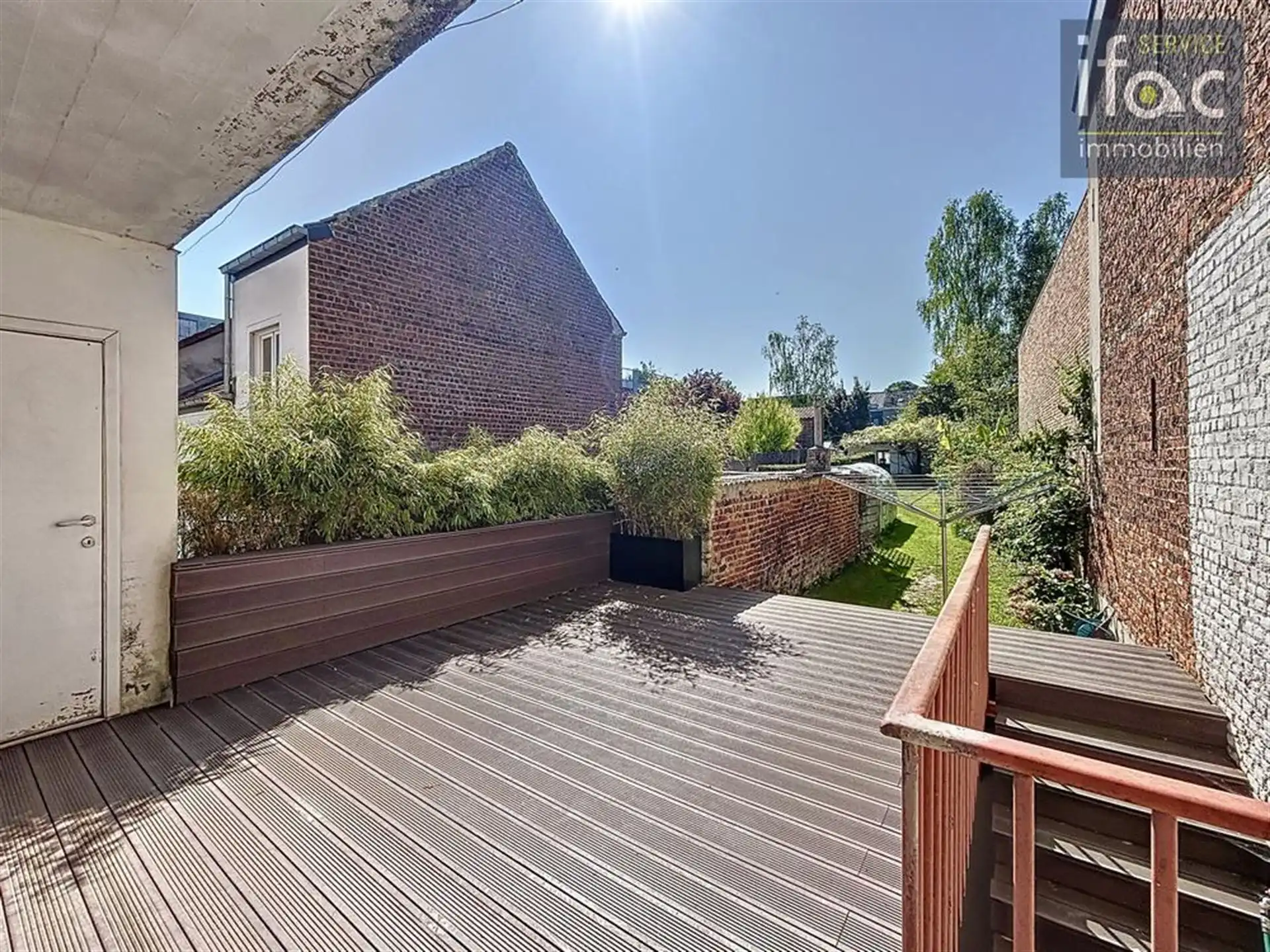 Lichtrijk duplexappartement in hartje Tervuren foto {{pictureIndex}}