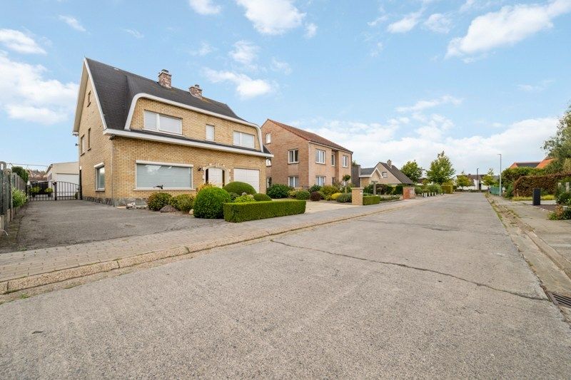 Veelzijdige villa met garage, werkplaats en 4 slaapkamers in Jabbeke foto 25