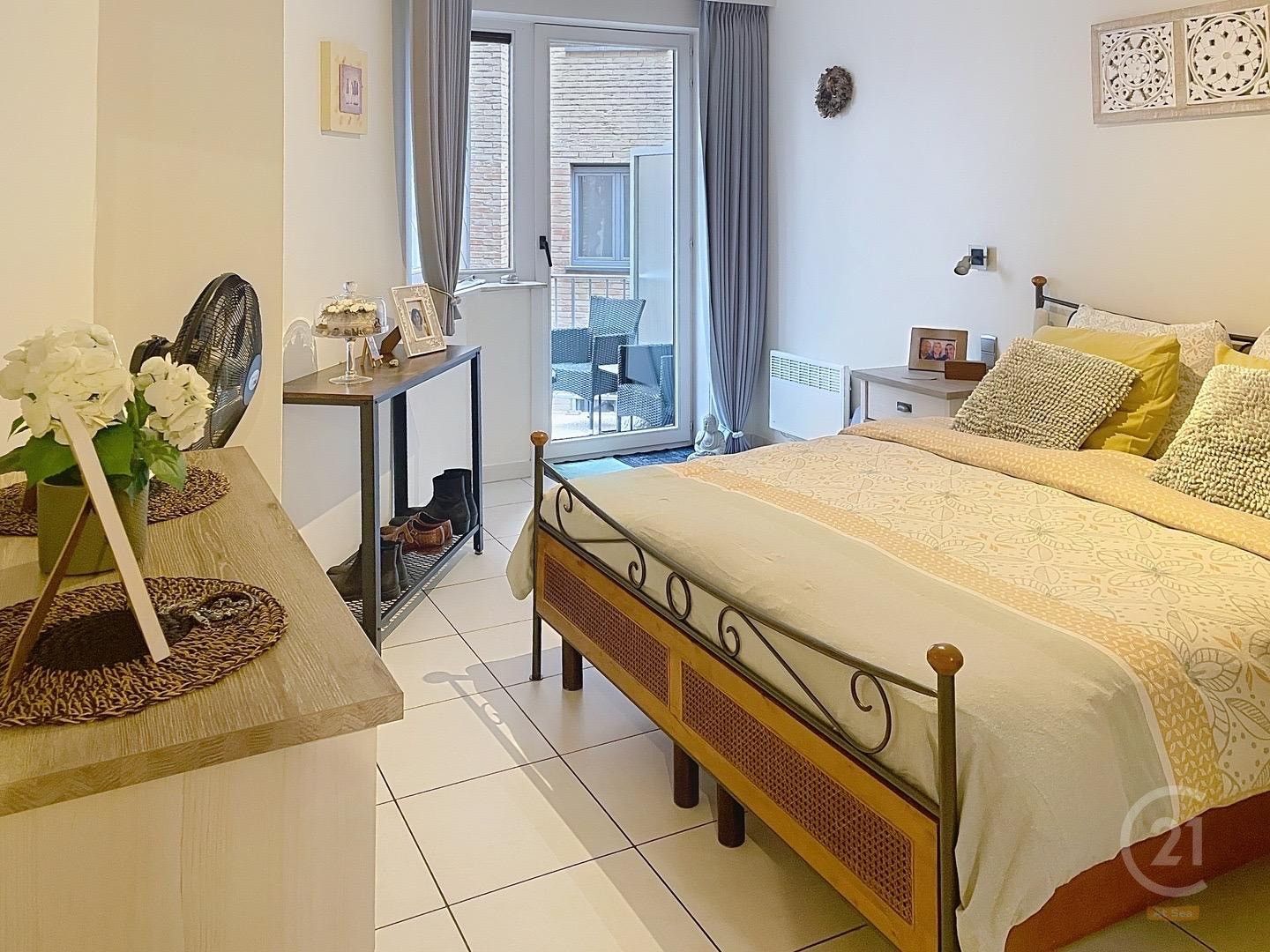 Instapklaar appartement met 2 slaapkamers en terras nabij de Mercator in Oostende foto 13