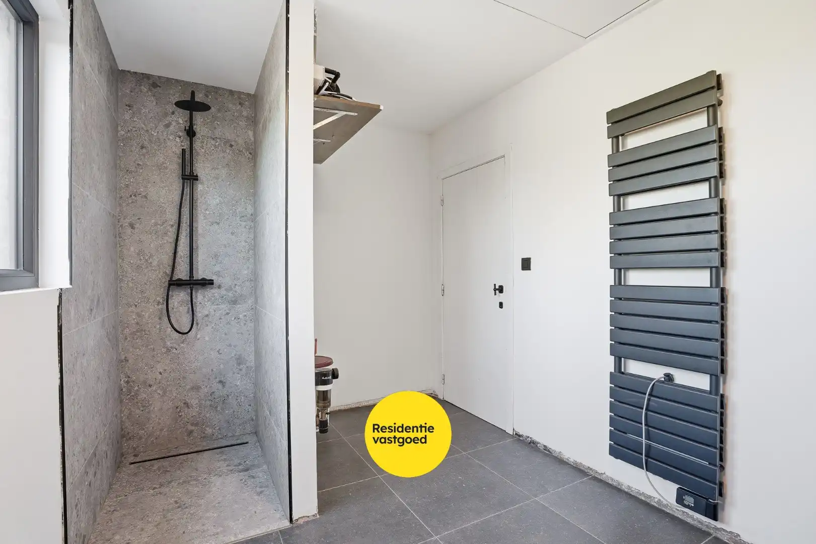 Volledig gerenoveerde alleenstaande woning op toplocatie in Zedelgem foto 10