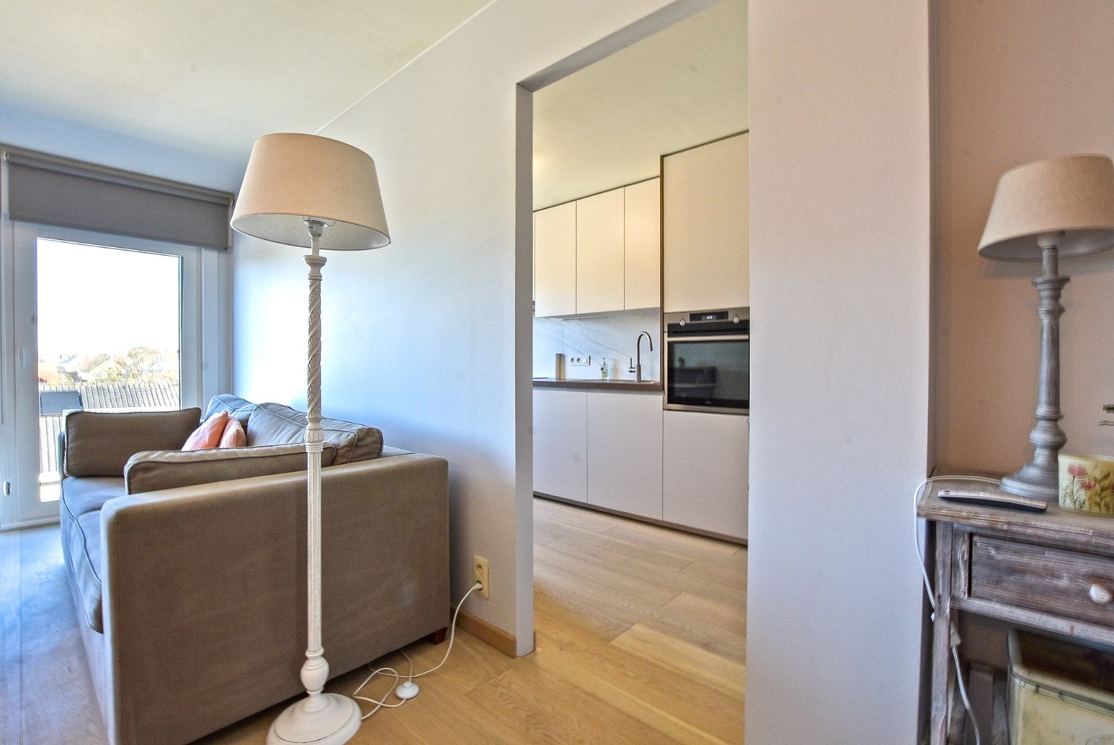 Gezellig instapklaar 2 slaapkamer appartement in hartje Diksmuide! foto 6