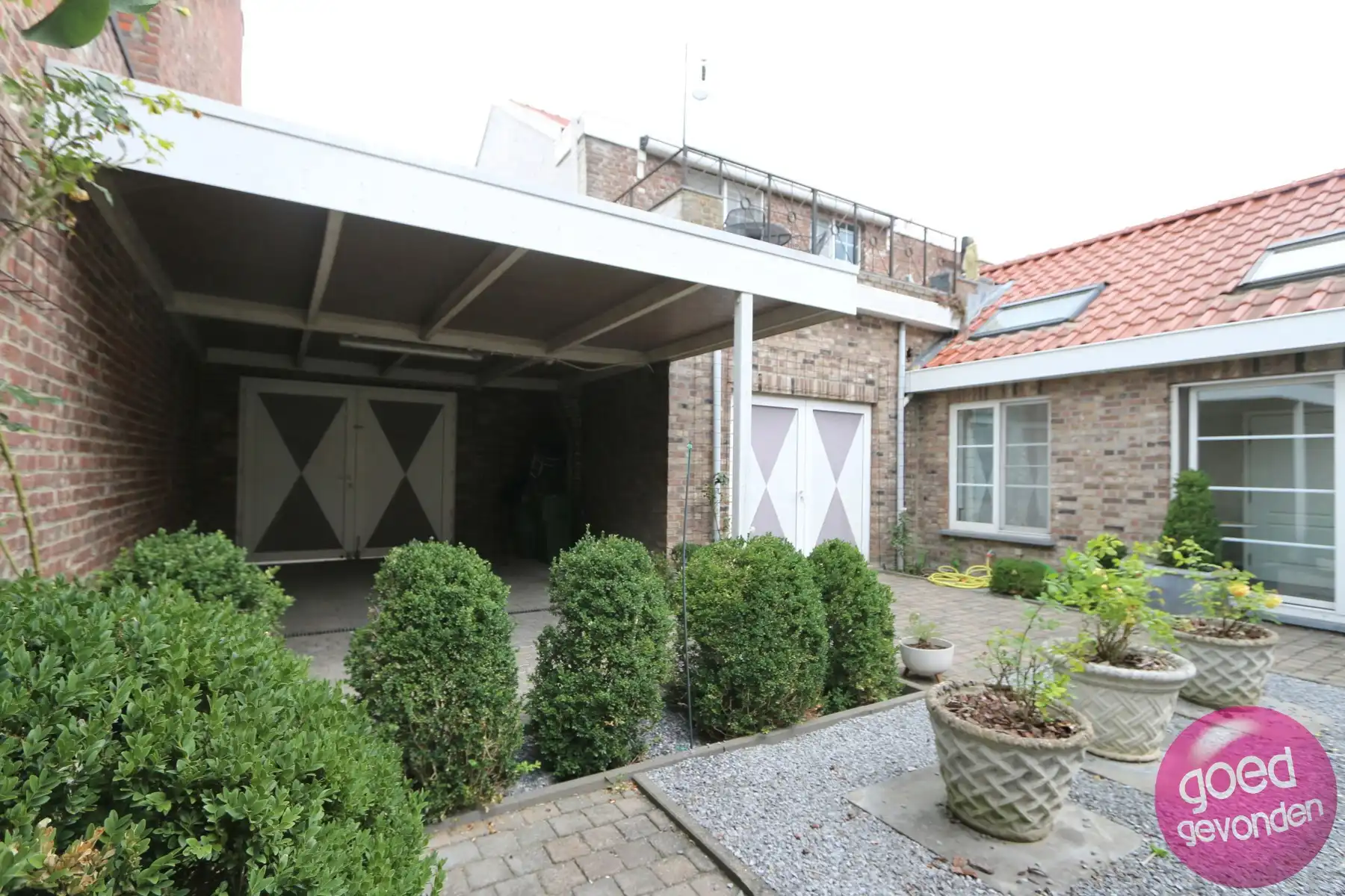 UNIEKE DUBBELE WOONST - TUIN - TERRAS - PARKING foto 19