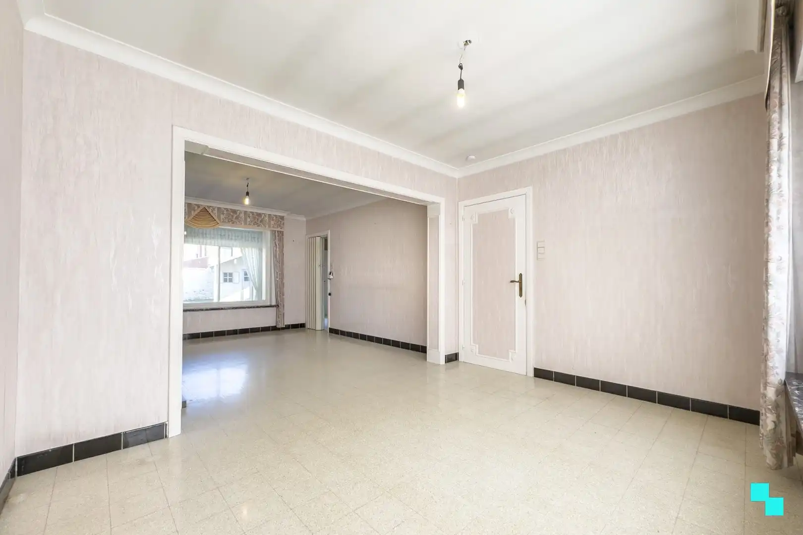 Rust gelegen woning met garage te Kachtem foto 8