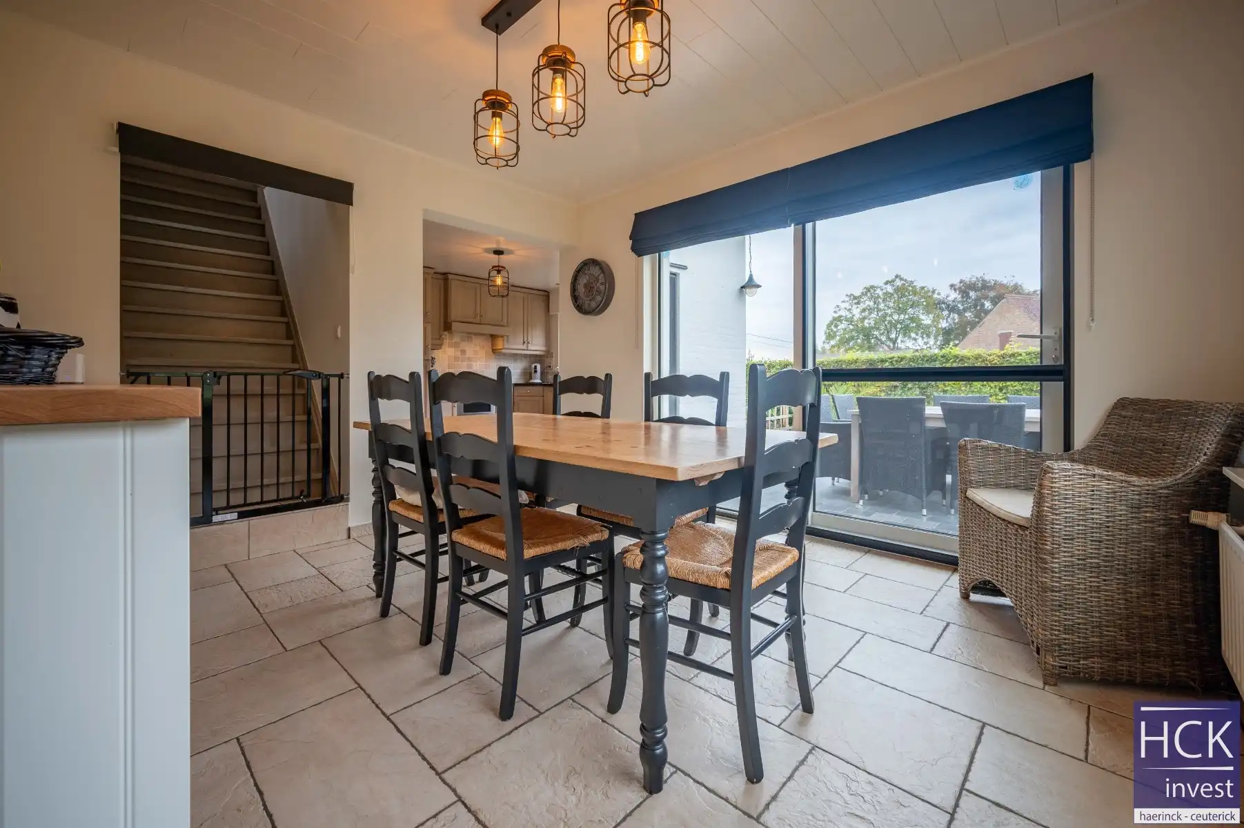 KRUISHOUTEM - Instapklare en prachtig gelegen woning met 4 SLPK. én zwembad foto 10