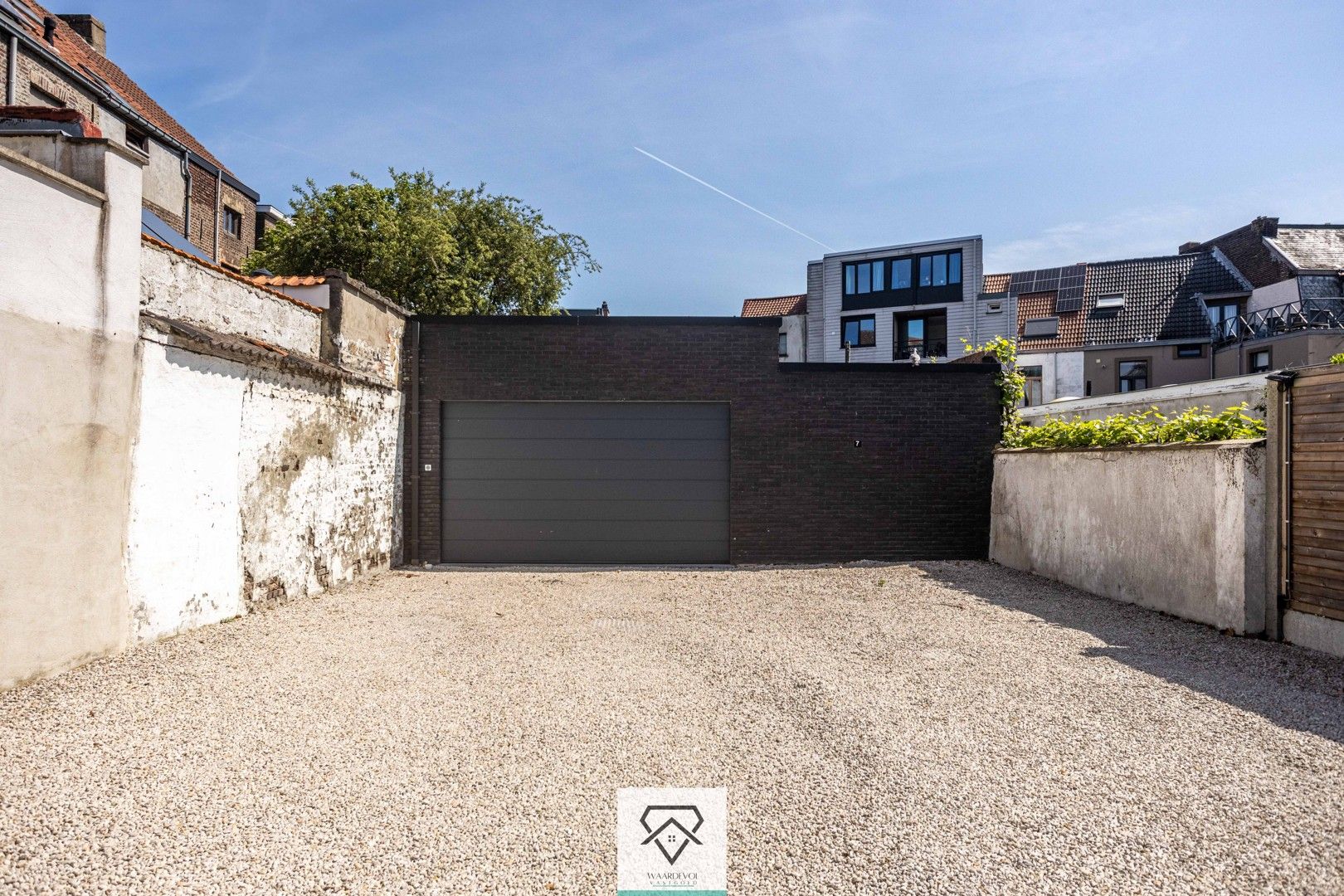 Uitzonderlijk appartement met tuin, zeer ruime garage en topligging nabij Sint-Pietersplein foto 26