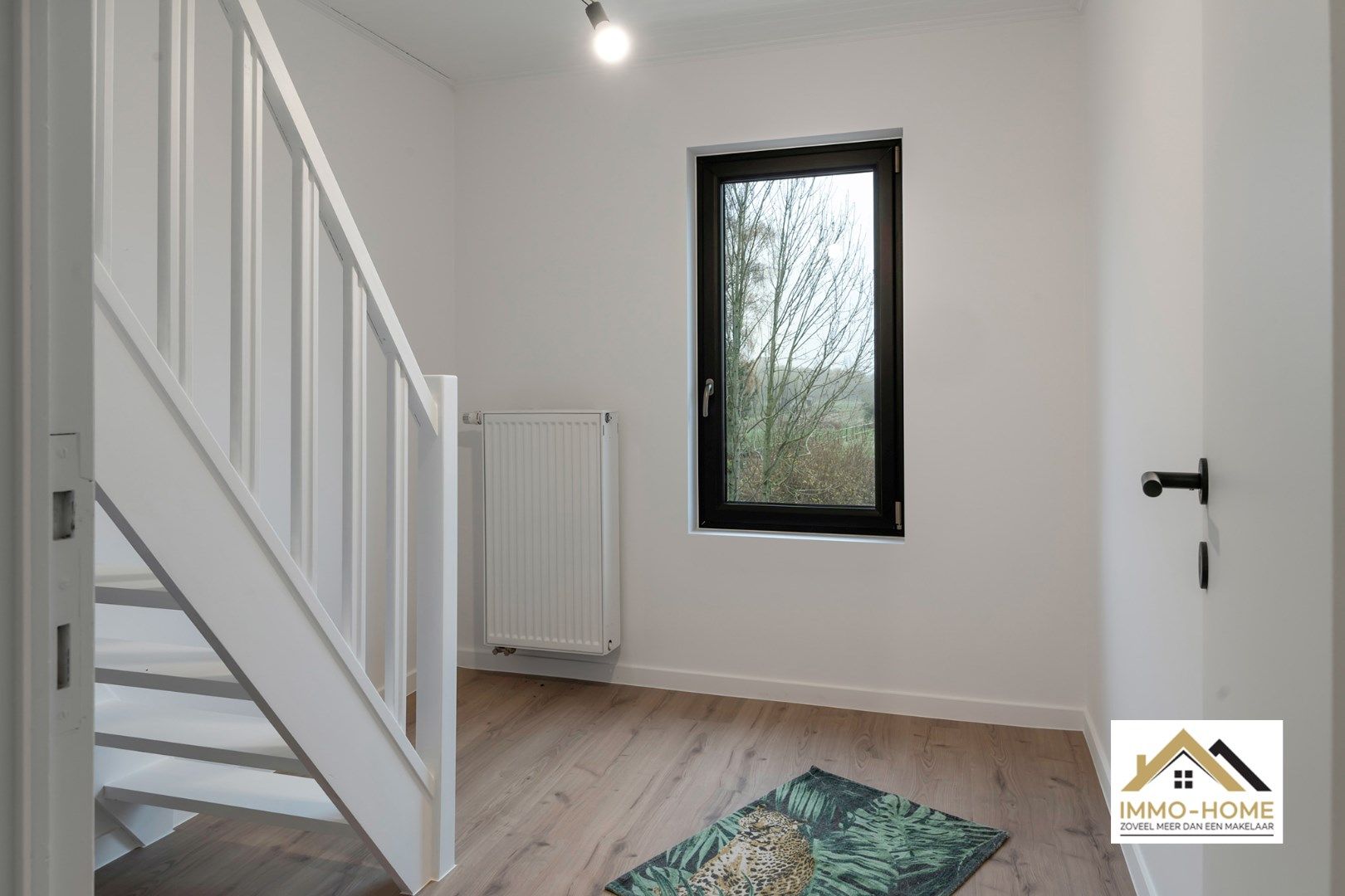 Zeer ruime woning met prachtig open zicht op agrarisch gebied foto 15