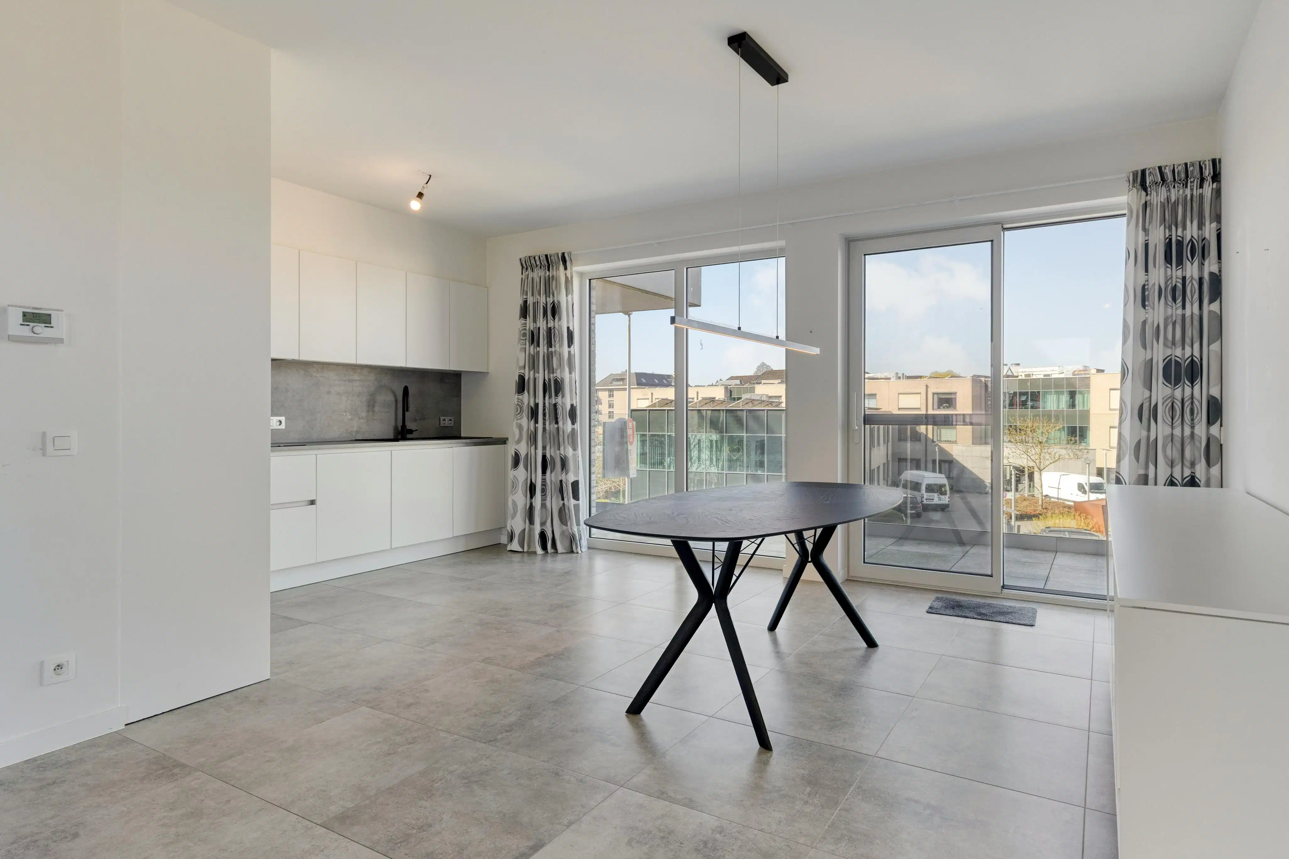 Recent en lichtrijk appartement met zuidgericht terras in hartje Poperinge foto 7