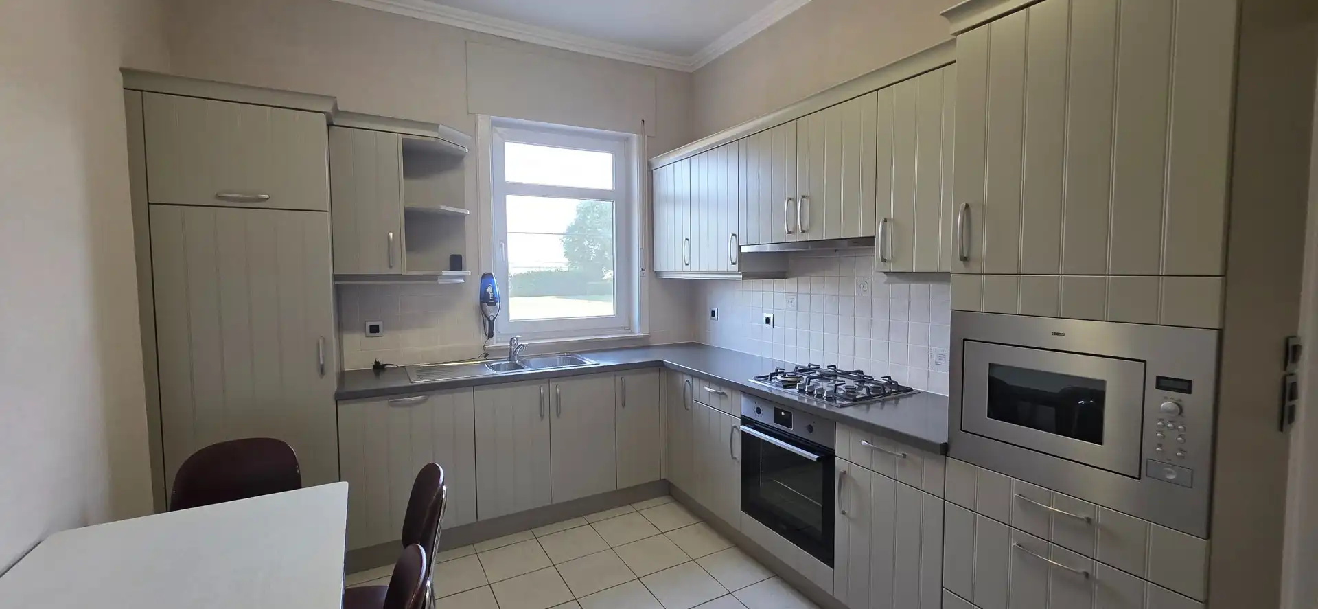 Gunstig gelegen goed onderhouden hoevewoning foto 14