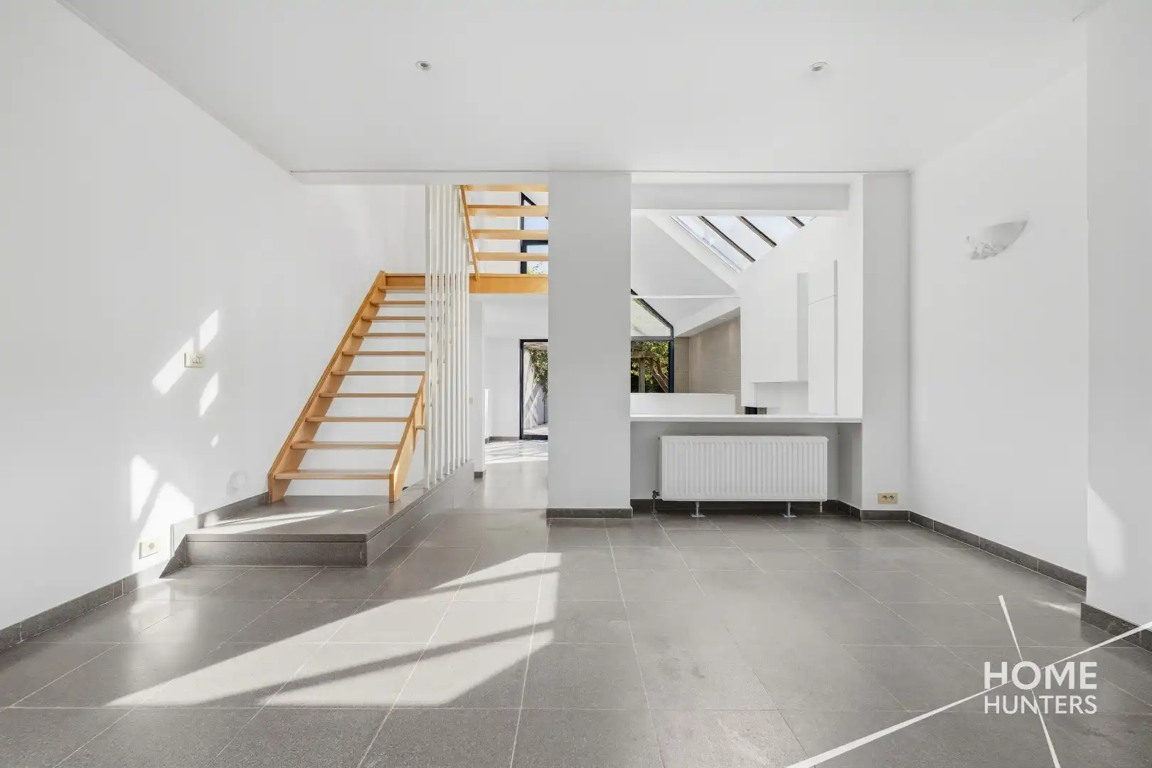 Ruime instapklare stadswoning met 3 slpks, tuin en EPC B foto 7