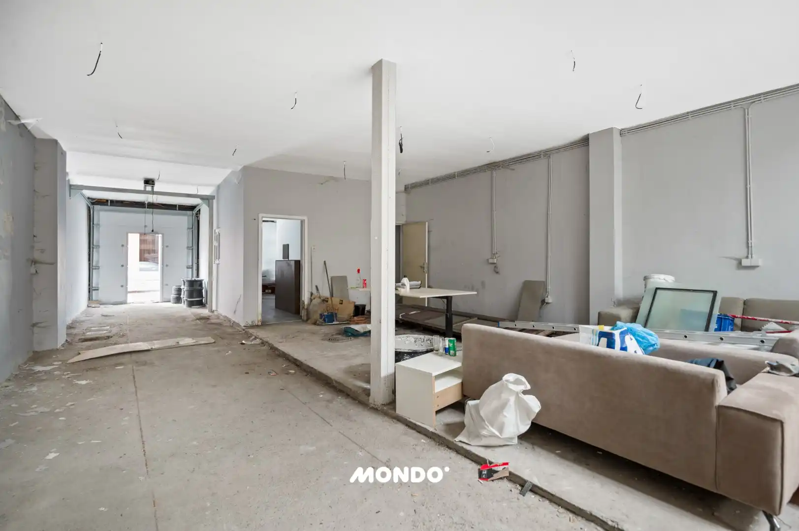 Gebouw met magazijn, appartement en studio in het centrum van Willebroek! foto 4