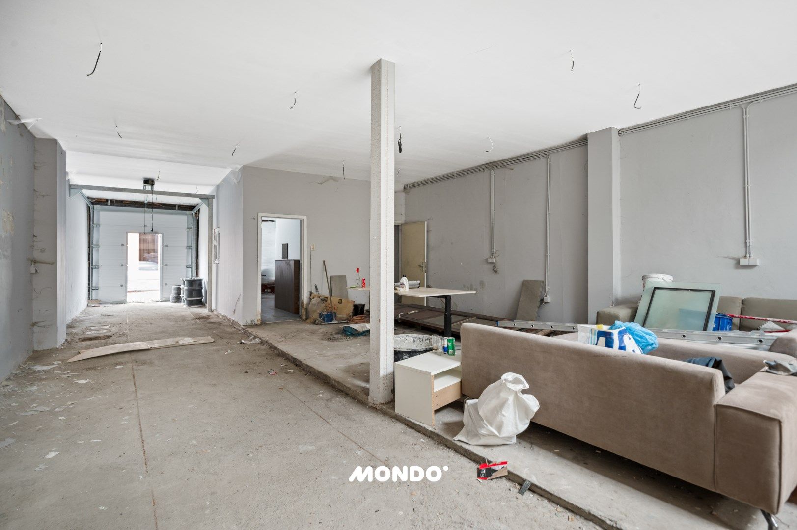Gebouw met magazijn, appartement en studio in het centrum van Willebroek! foto 4