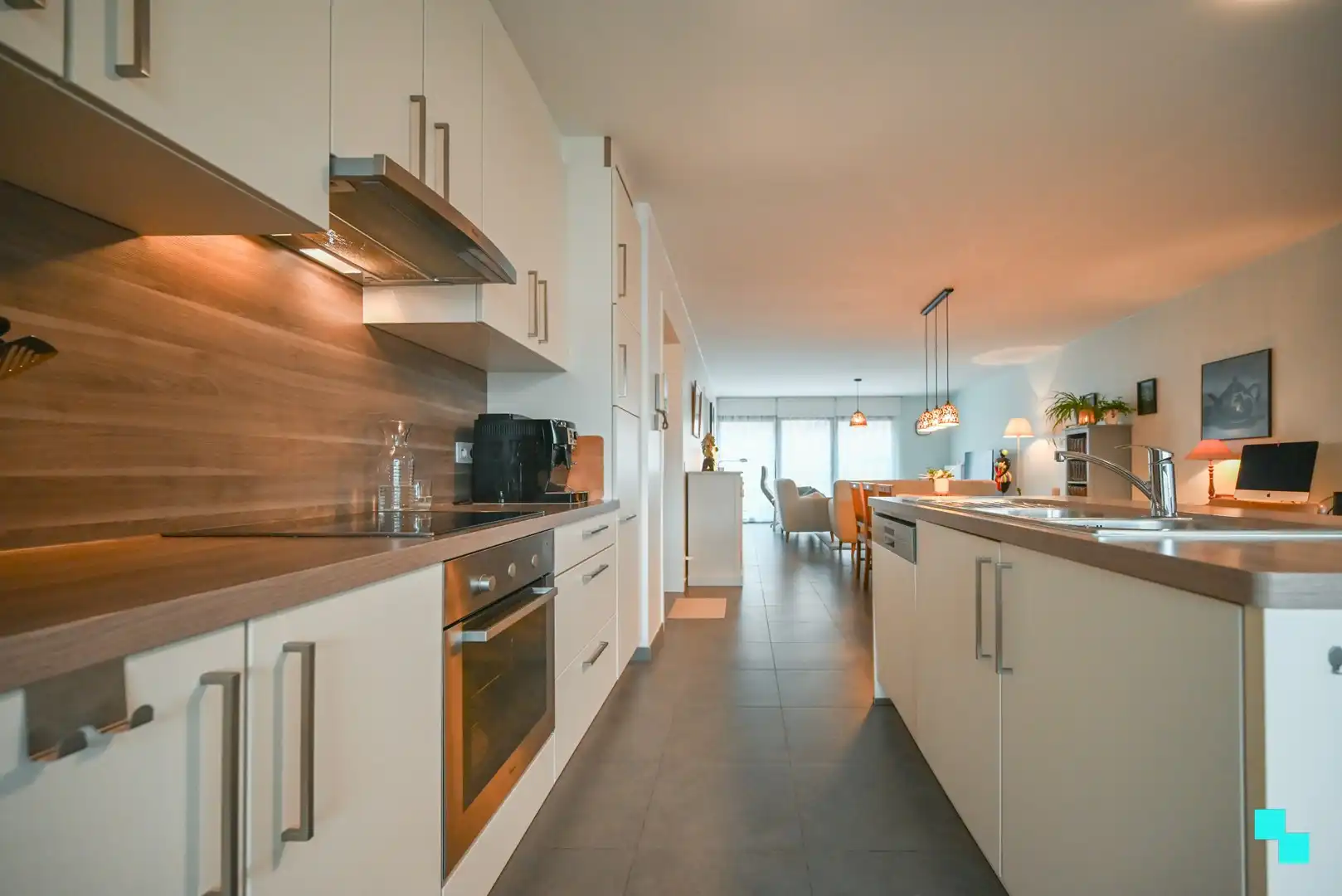 Lichtrijk tweeslaapkamer appartement te hartje Izegem foto 14