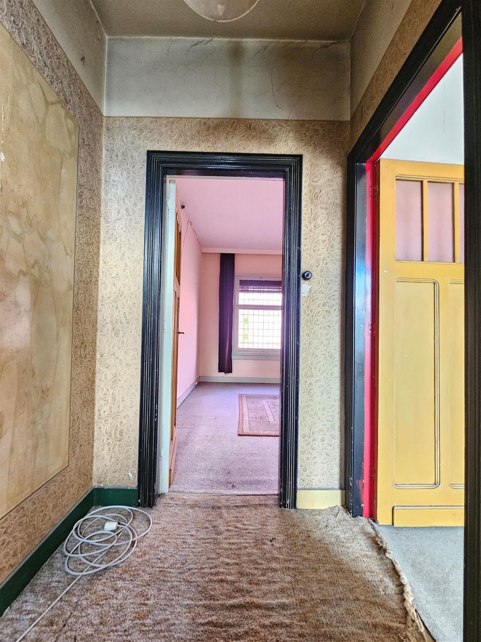 Te renoveren handelspand met woning foto 8