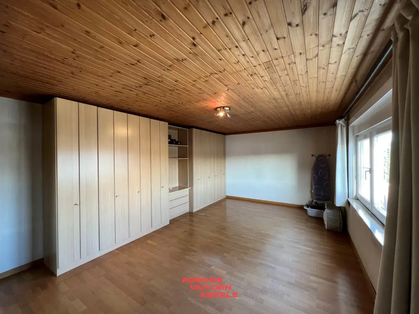 Polyvalente woning met ruime garage en opslagruimte van 155m2 foto 10