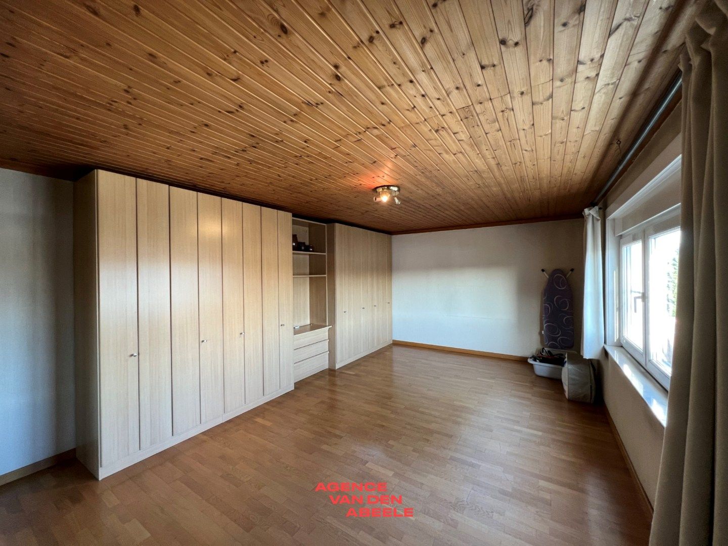 Polyvalente woning met ruime garage en opslagruimte van 155m2 foto 10