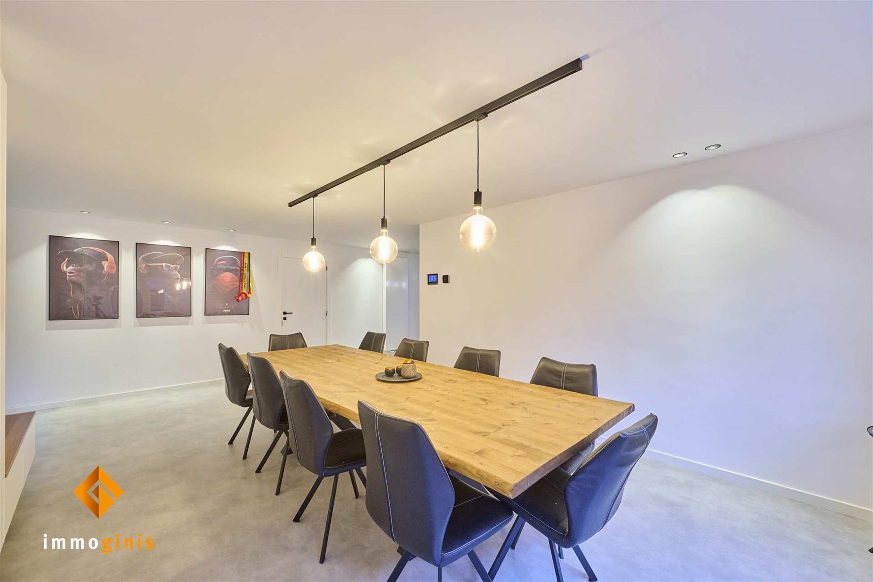 Ruime gerenoveerde woning met paardenfaciliteiten op een perceel van 71a44ca. foto 7