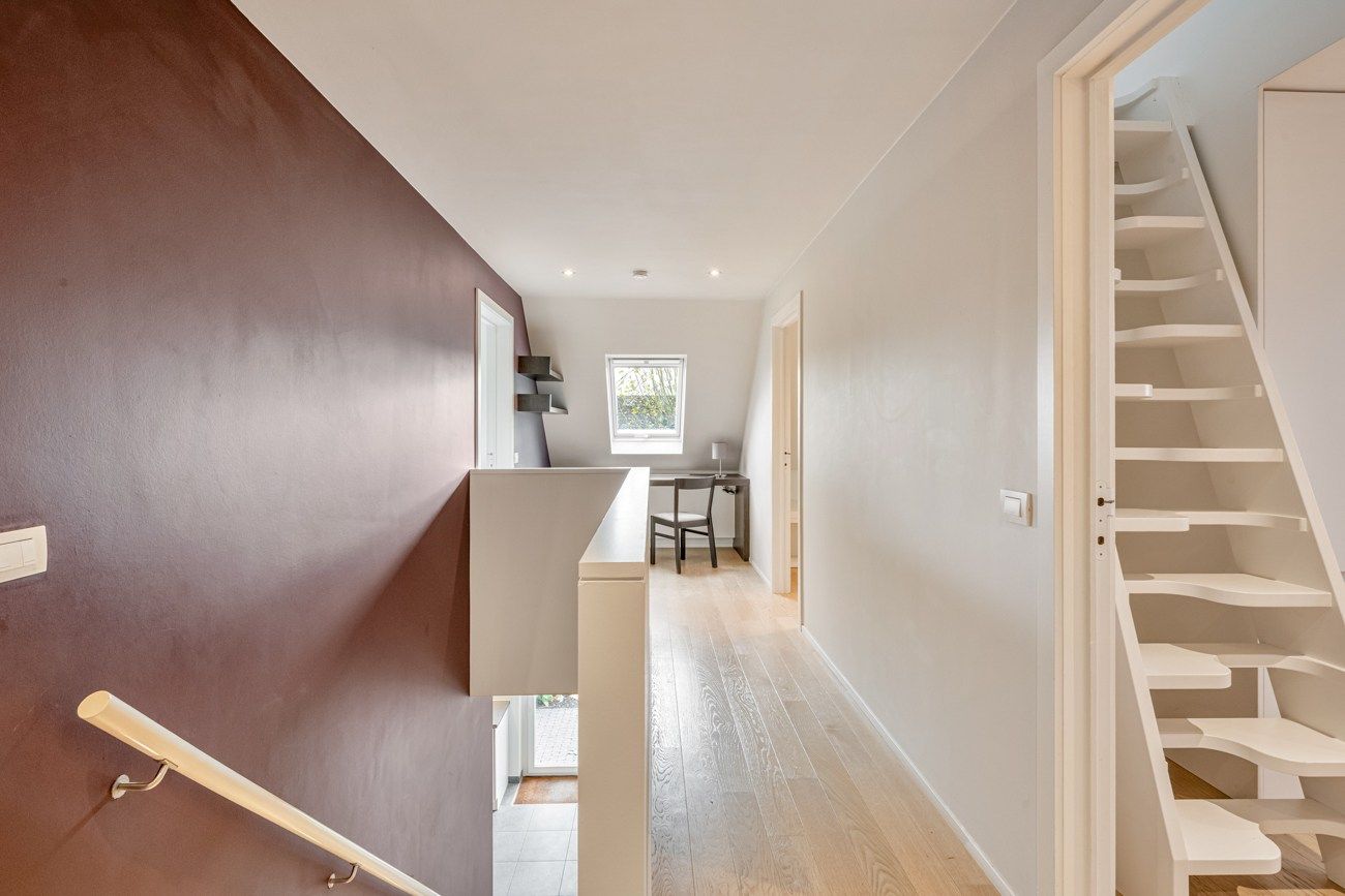 Instapklare halfopen bebouwing met 4 slaapkamers in Oostakker foto 18