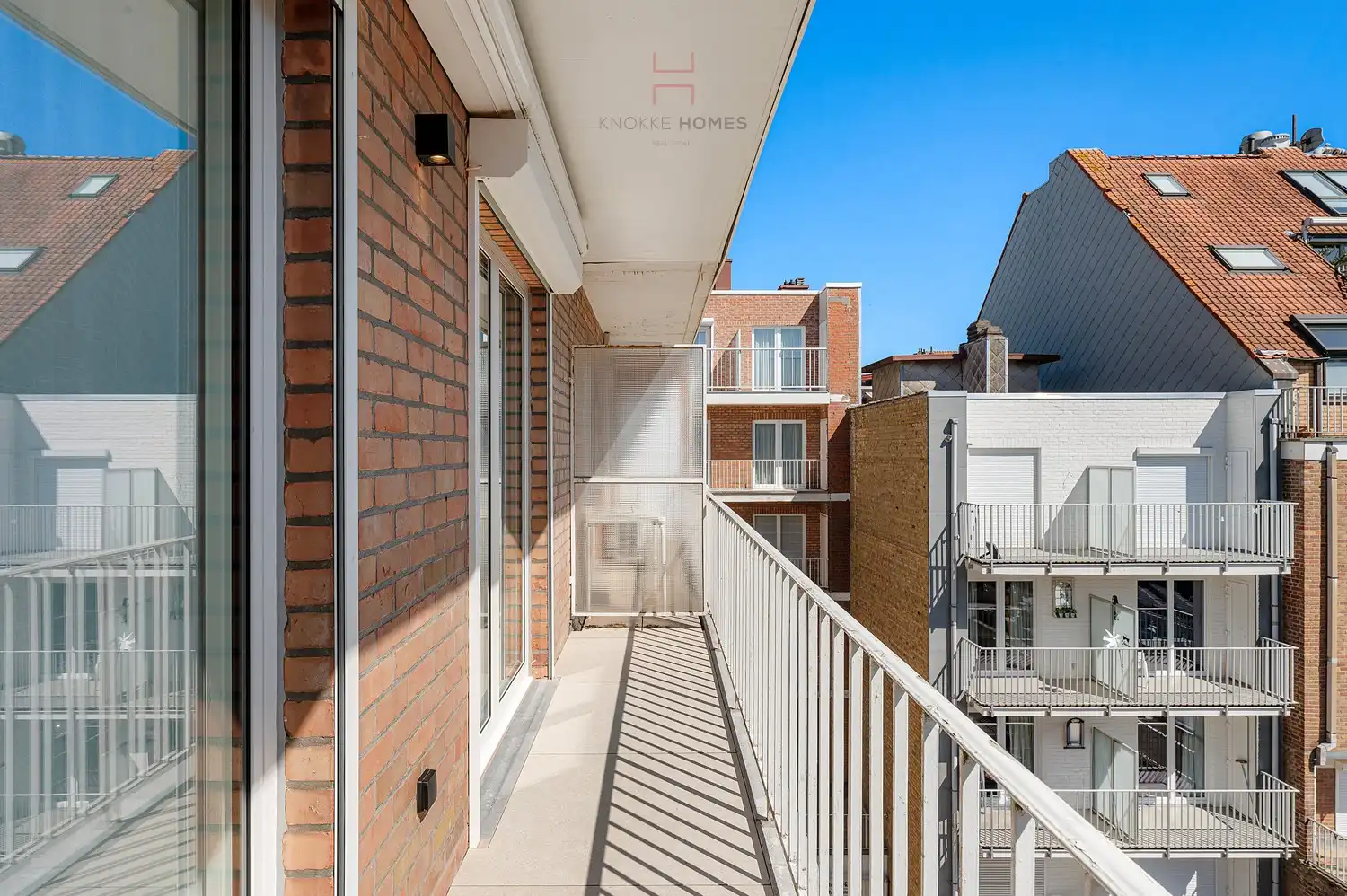 Luxueus gerenoveerd appartement met 3 slaapkamers op toplocatie aan de Kustlaan foto 9