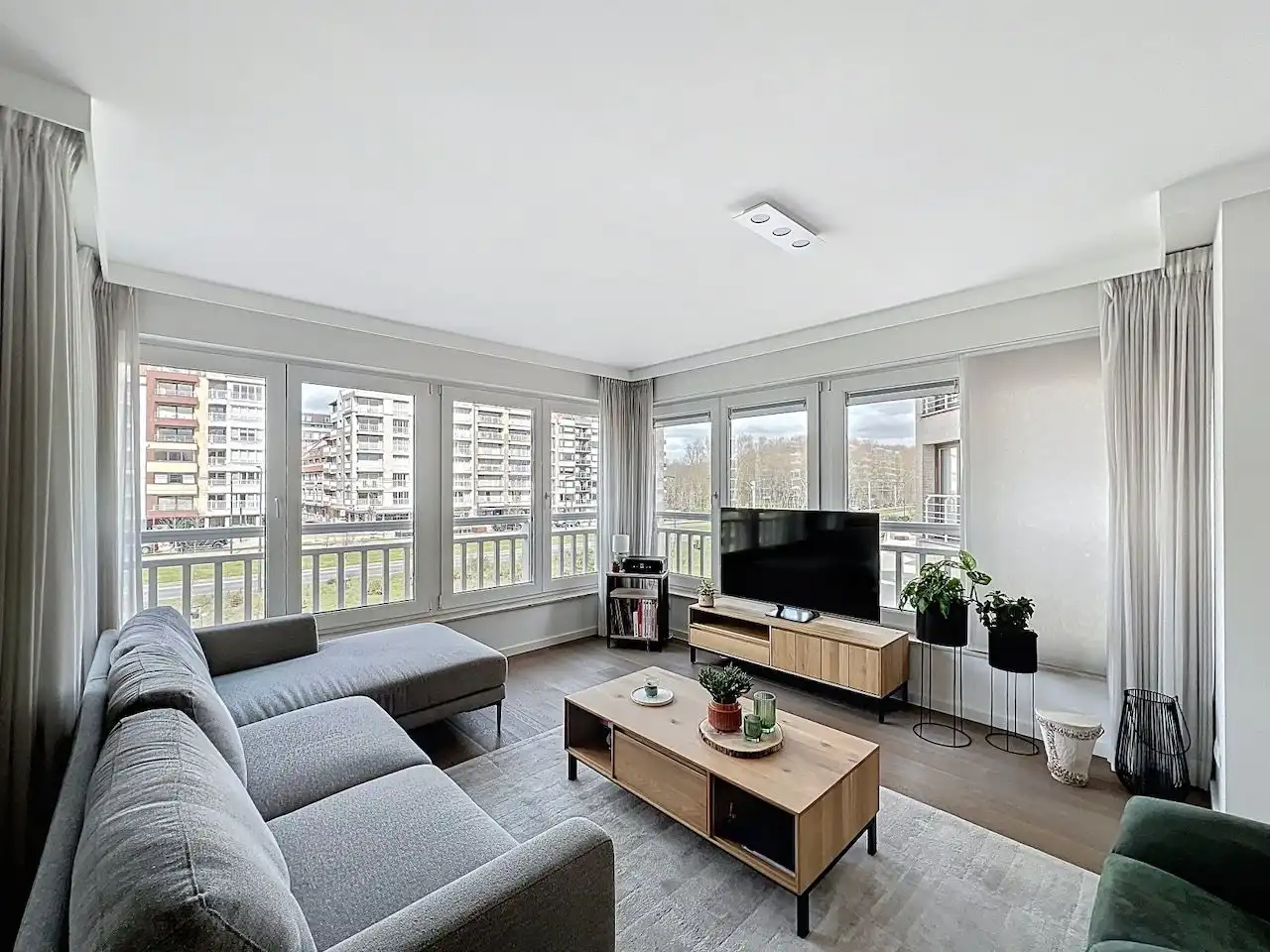 Recent hoekappartement met open zicht gelegen in de Knokkestraat. foto 5