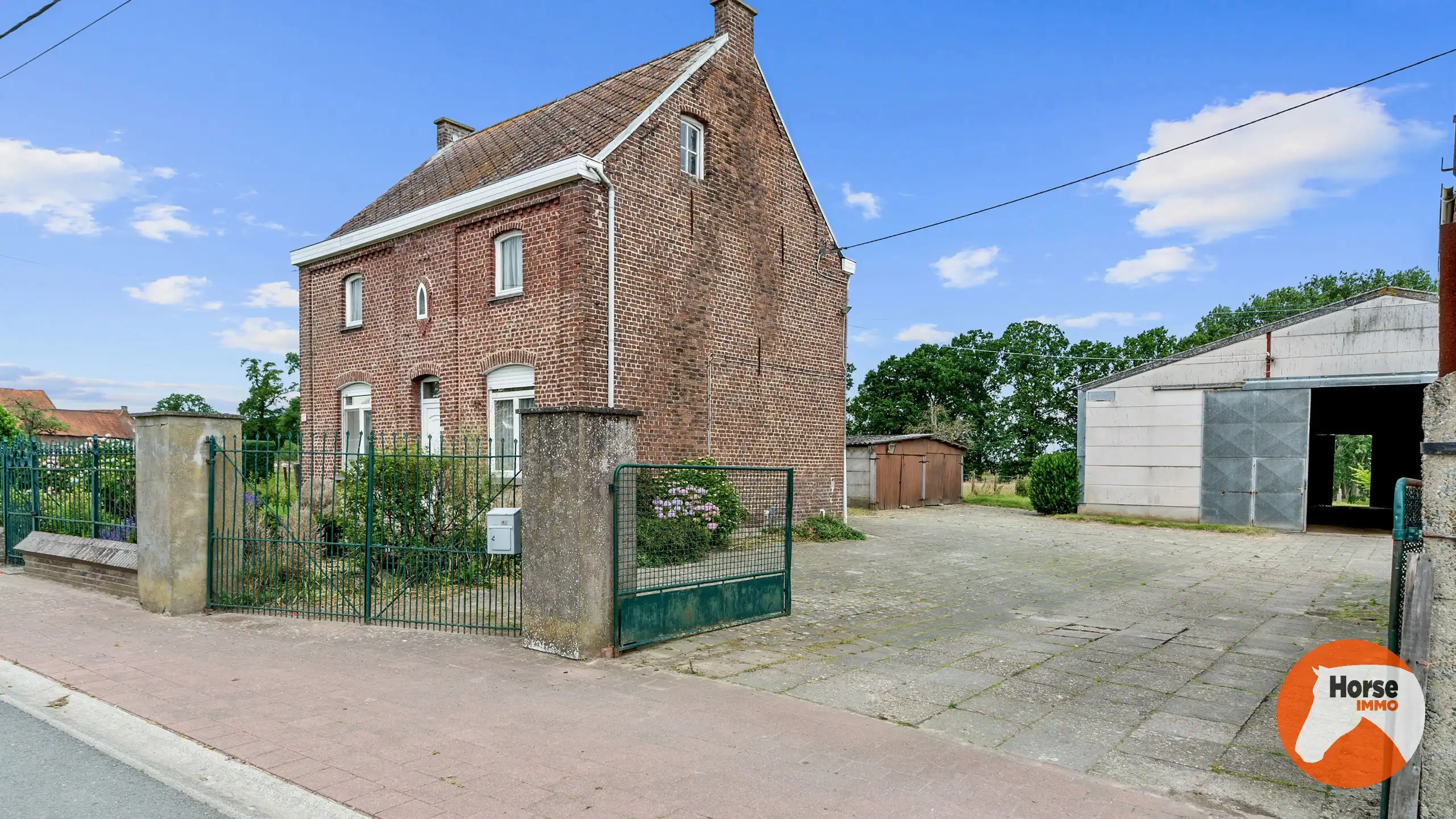 ERPE-MERE - Charmante hoeve met ruime loods op 1,33HA foto 8