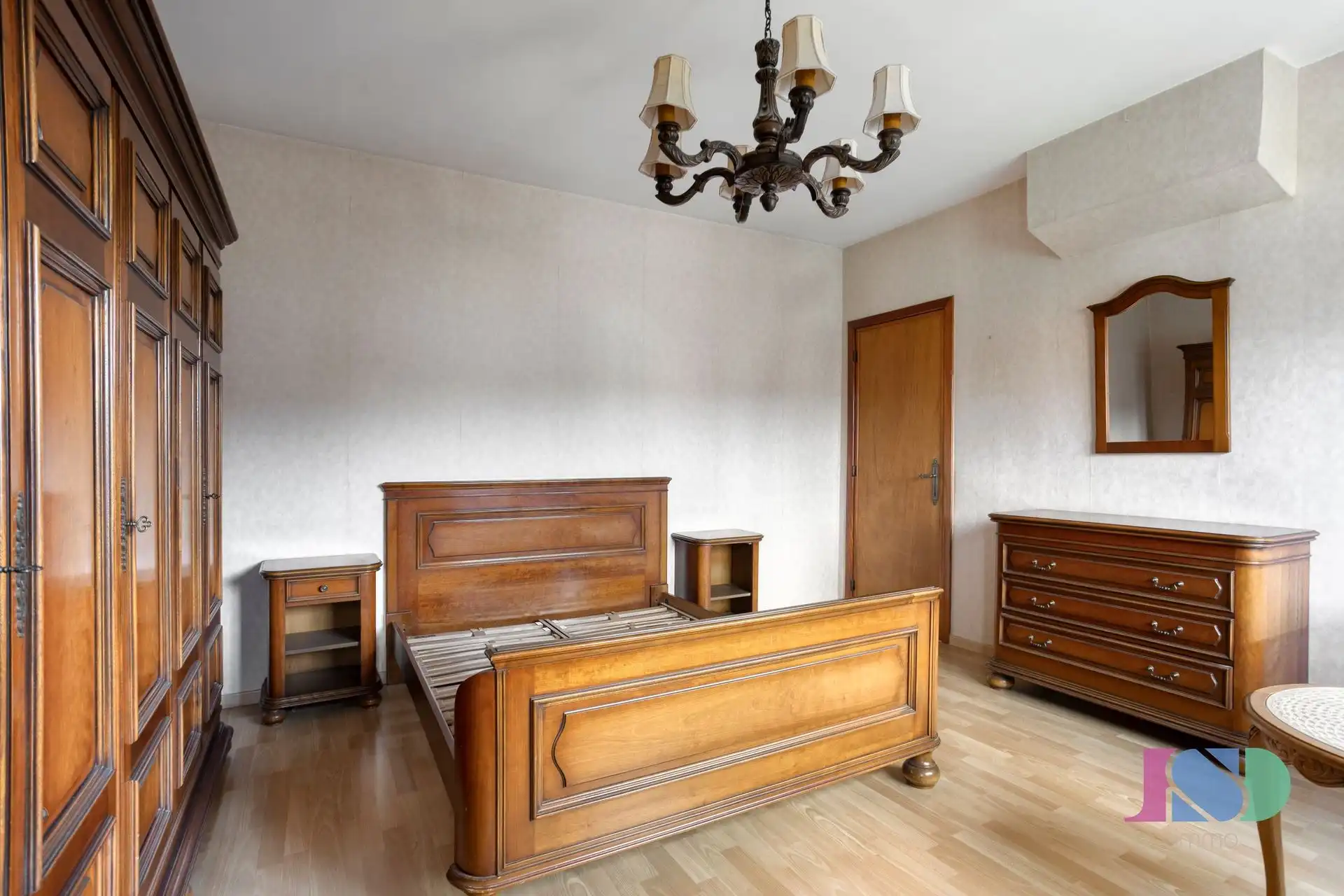 Te renoveren woning met potentieel foto 16