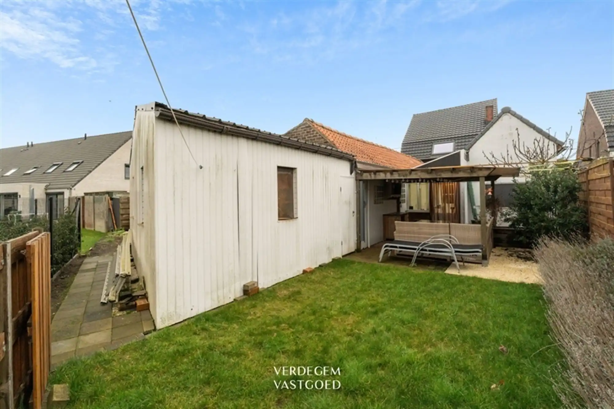 Vrijstaande woning met 2 slaapkamers, tuin en weidse zichten foto 13