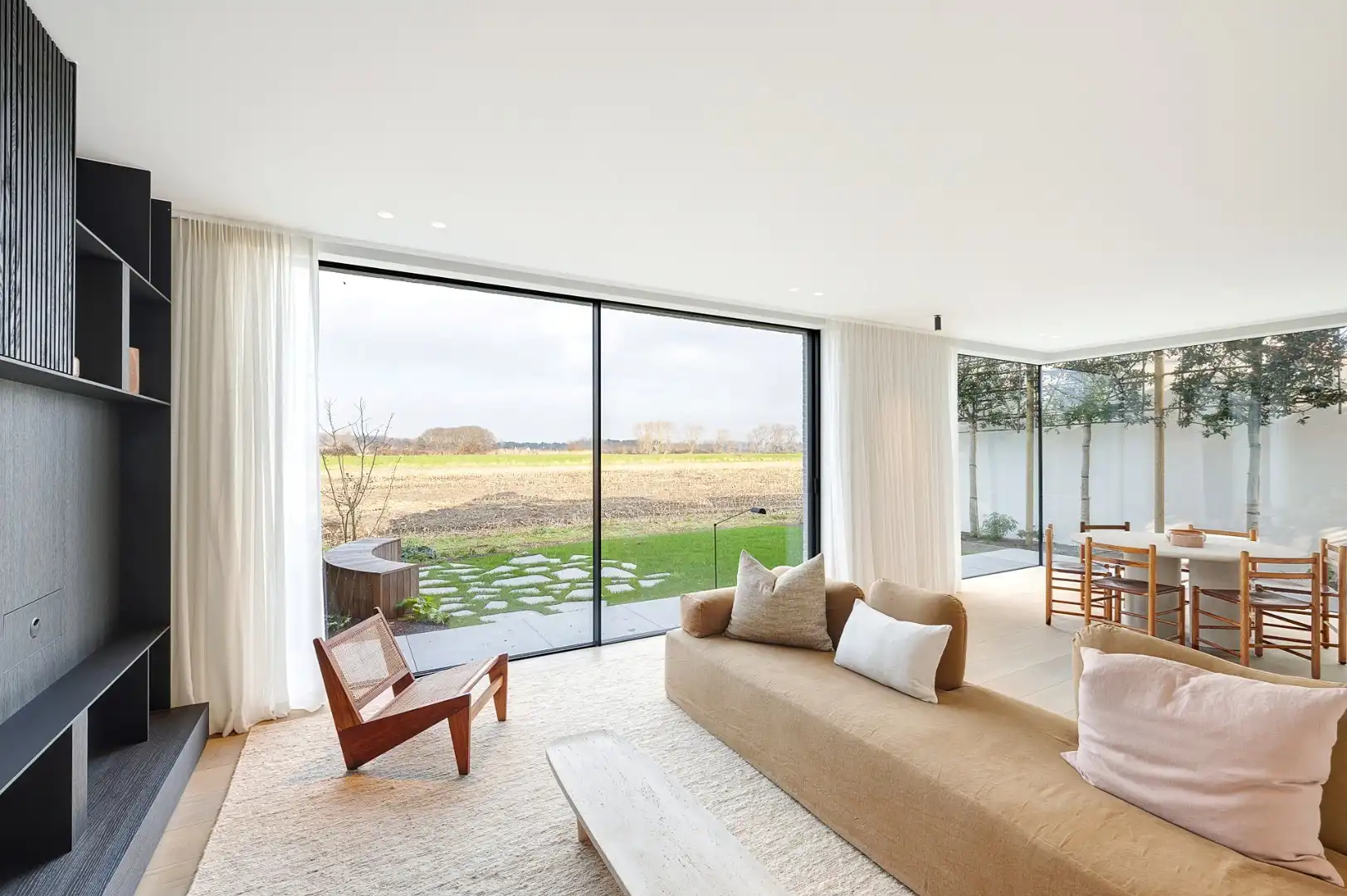 Nieuwbouwvilla met unieke zichten nabij de Oude Kalfsmolen foto {{pictureIndex}}