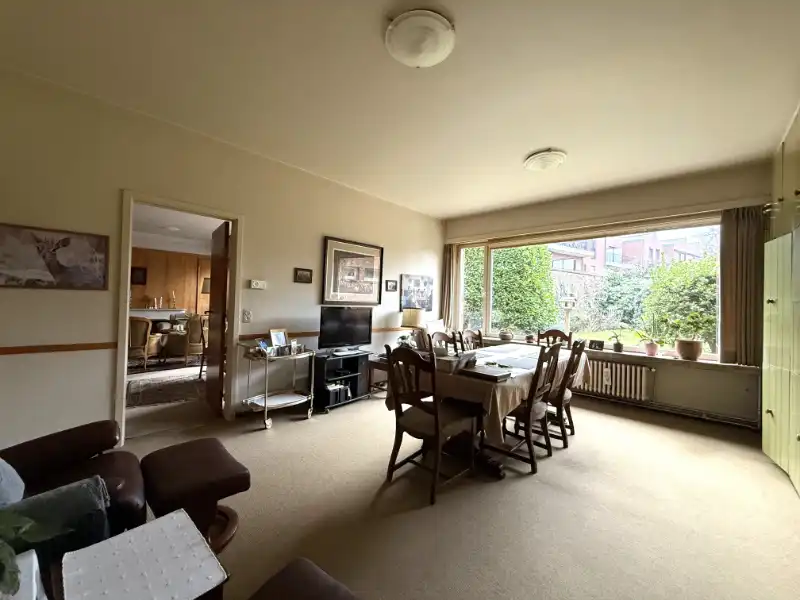 Zeer ruime karaktervolle voormalige dokterswoning met prachtige tuin in het centrum foto 9