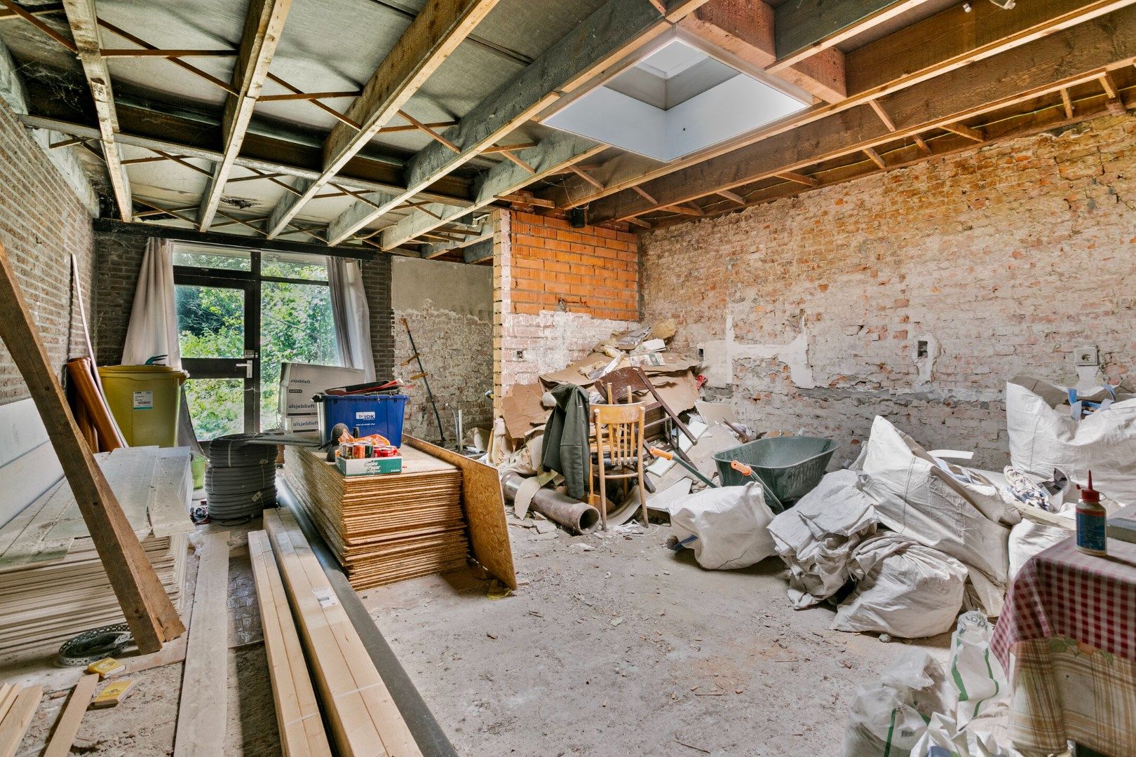 Gestripte woning met 2/3 slaapkamers op 200 m² in het centrum van Mol ! foto 7