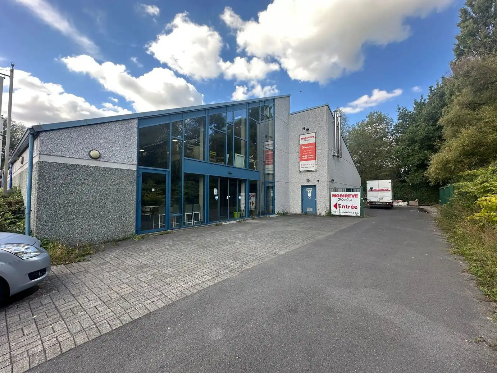 Handelspand 1.400 m² te huur in Moeskroen foto 11