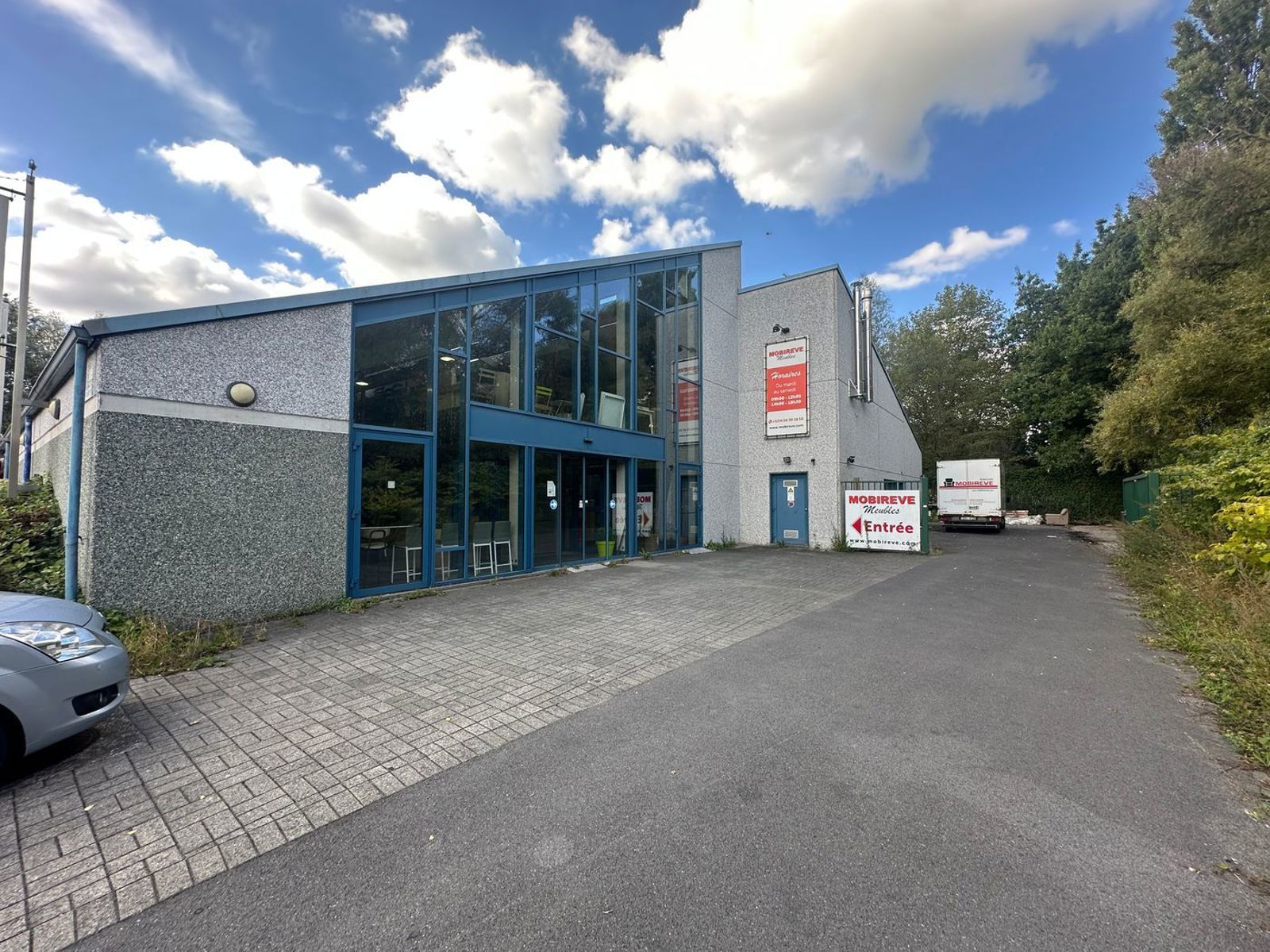 Handelspand 1.400 m² te huur in Moeskroen foto 11