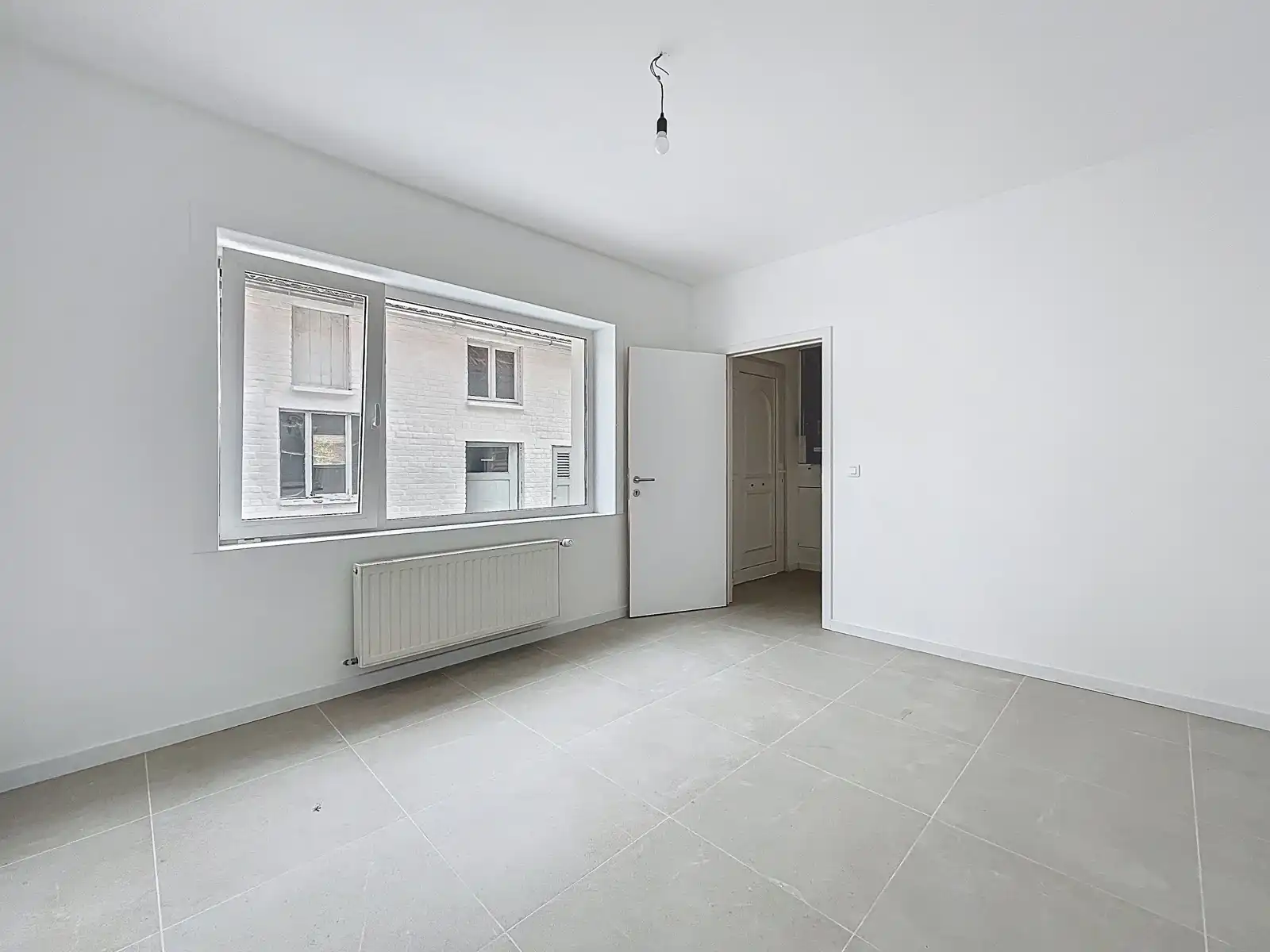 Instapklare gerenoveerde woning 3 slpks - tuin en garage foto 5