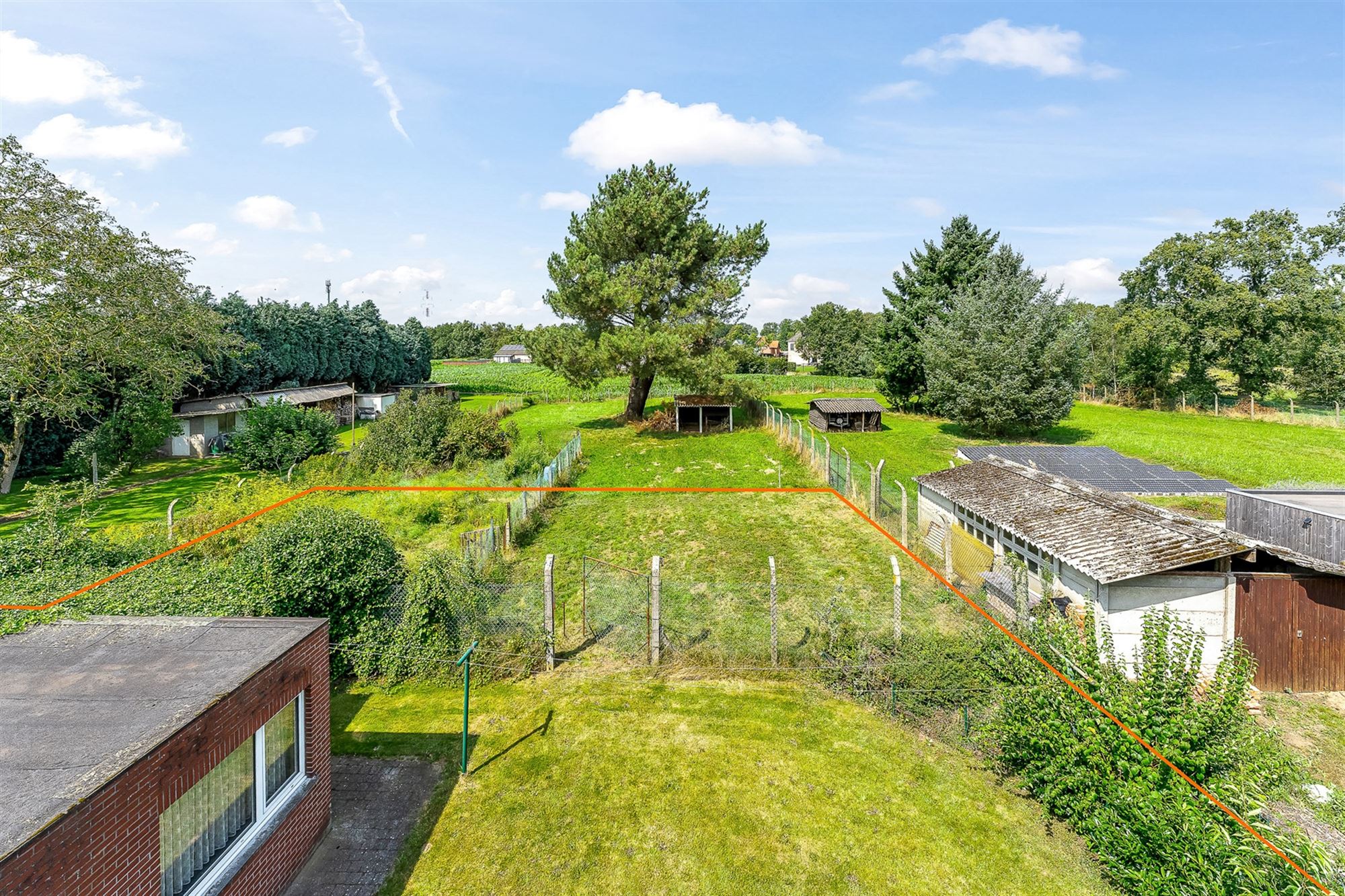 RUIME WONING MET 5 SLAAPKAMERS OP CENTRAAL GELEGEN PERCEEL VAN 9A60CA foto 16